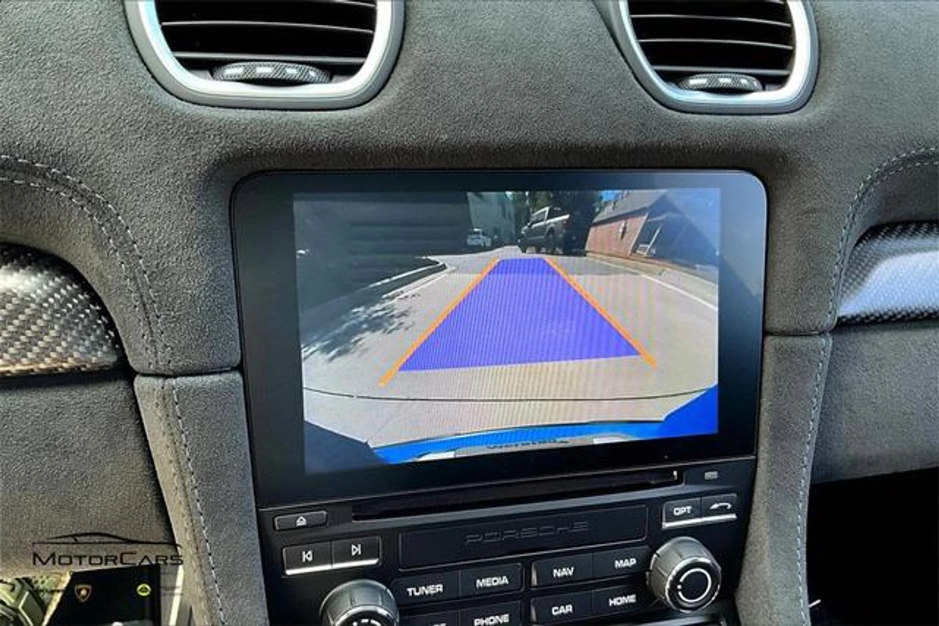 mph021_F_Nisic_Q97b8_92naz_Vaj_D8_ABW_Ic_573338a215