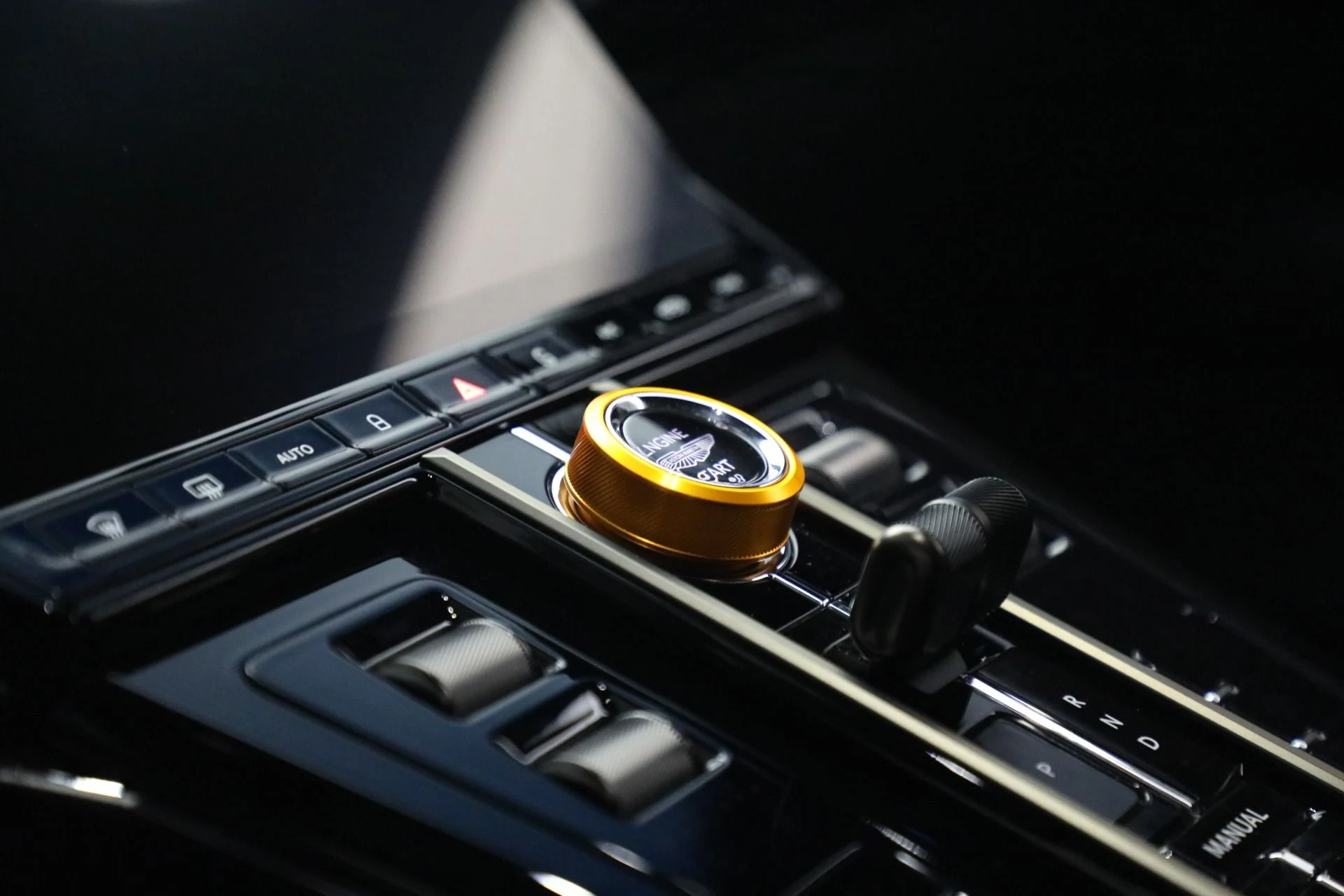 mph022_1002896395_New_2026_Aston_Martin_Vantage_S_1773251137_6eab52022b