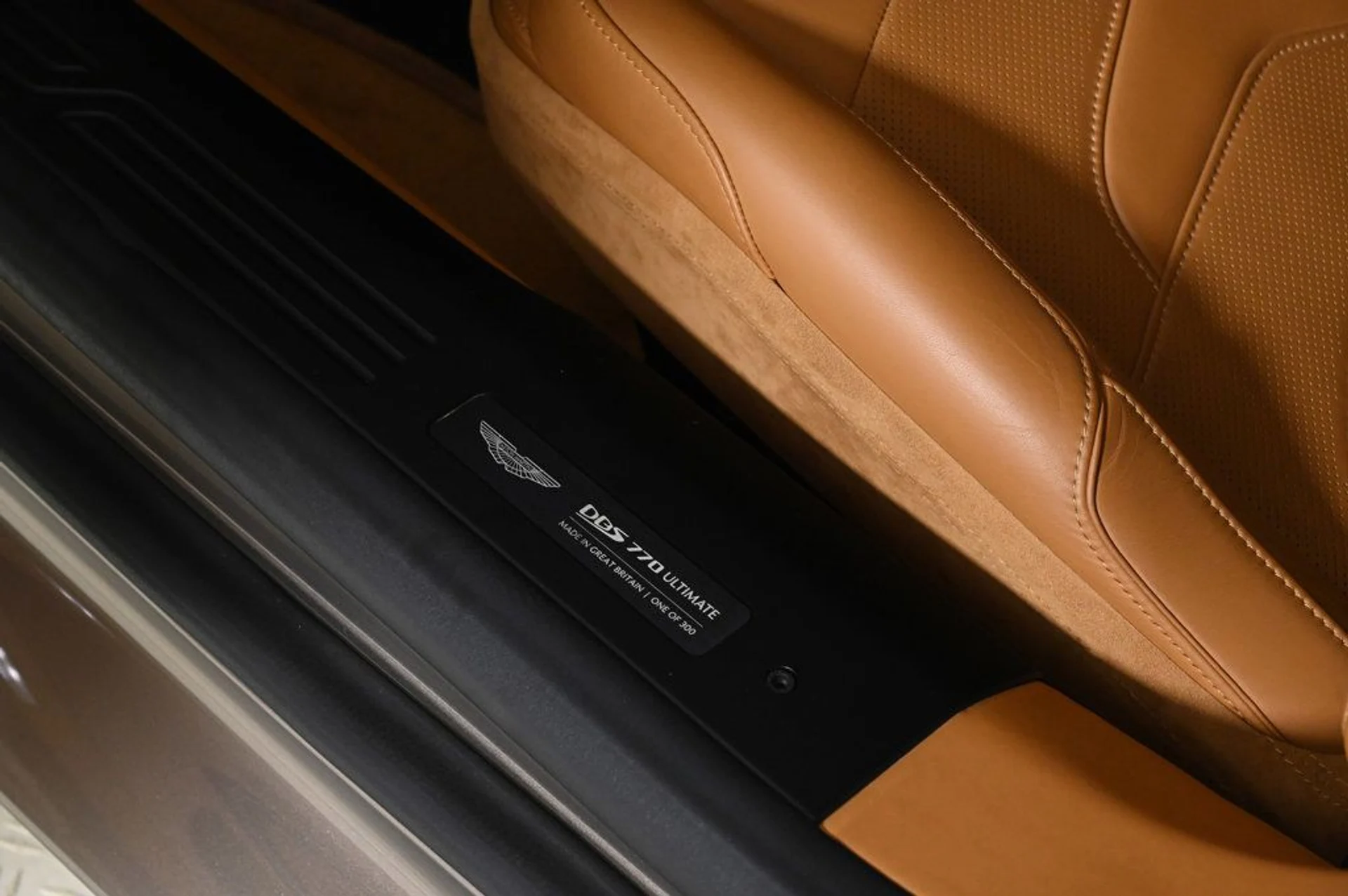 mph022_1003673137_used_2023_aston_martin_dbs_ultimate_11350_22943347_22_1024_6a71eb4a2a