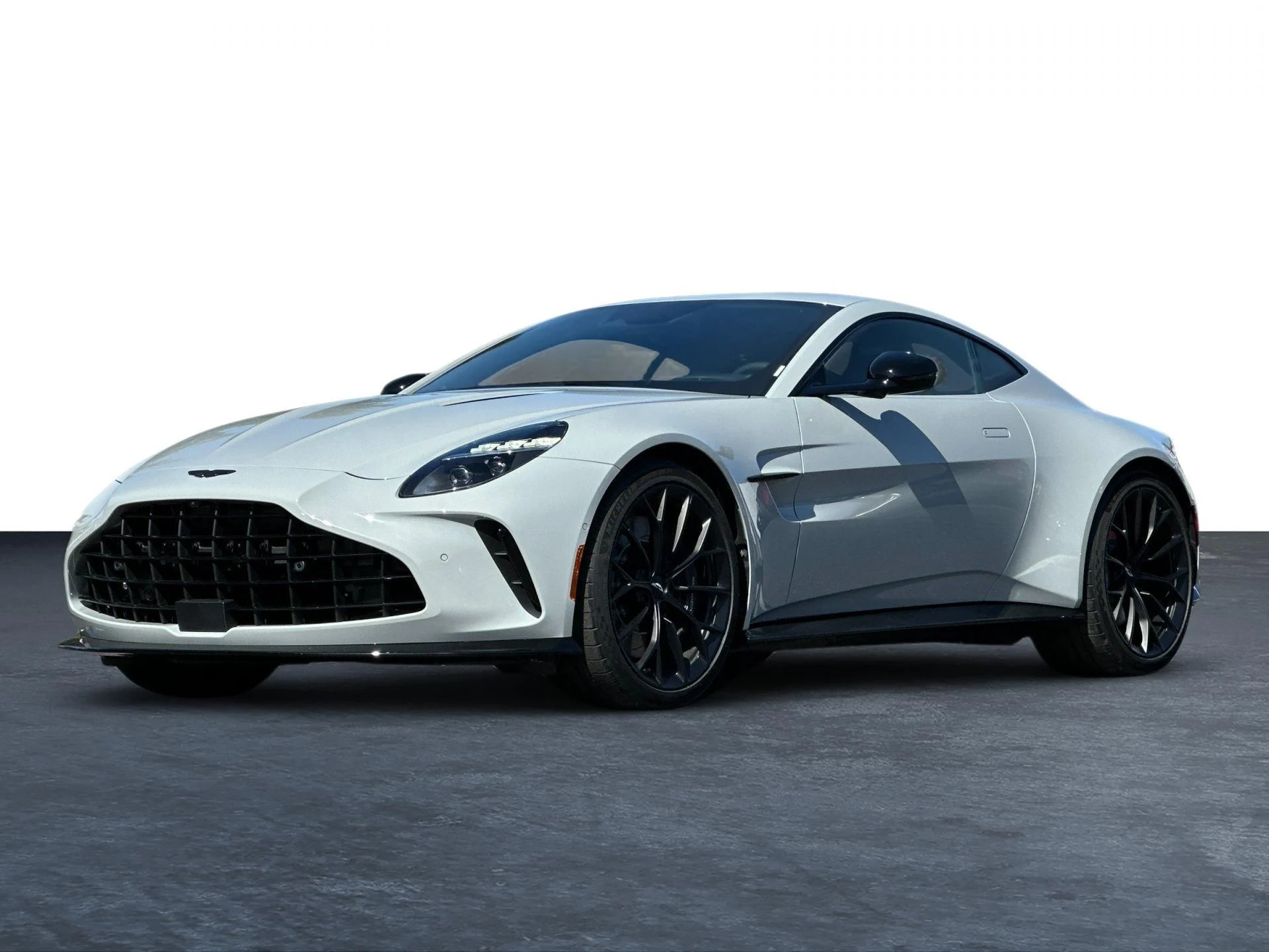 mph022_1010519199_New_2025_Aston_Martin_Vantage_Base_1747424411_0b5c98e0b1
