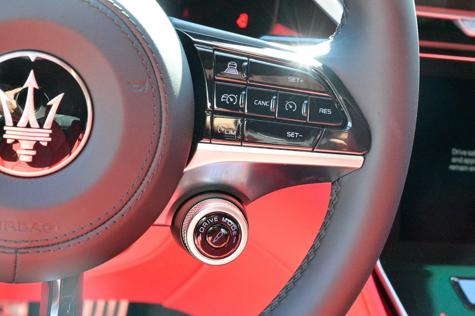 mph022_1017193629_aeb6fd9d27a54feebb4a16a68b4623b1_1a006a7e6a