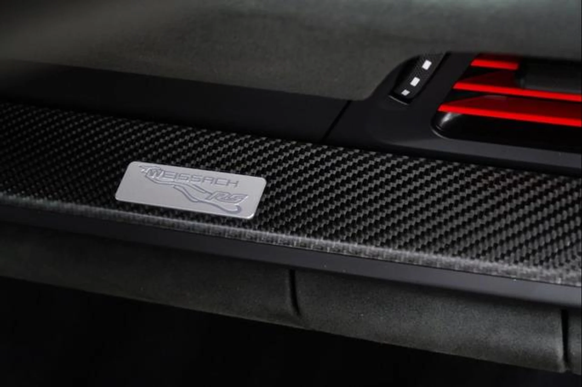 mph022_1017449153_qr9k0x_Hdm1t_Gl_F_Mgj_Sq_XAFL_06_UU_95d6287e3b