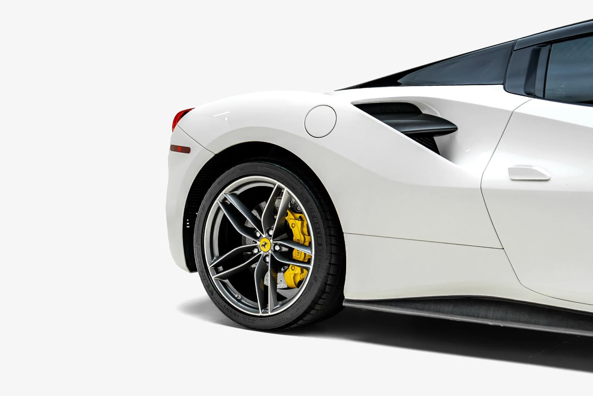 mph022_1031691002_Used_2017_Ferrari_488_Spider_1784937316_c5ba5701f9
