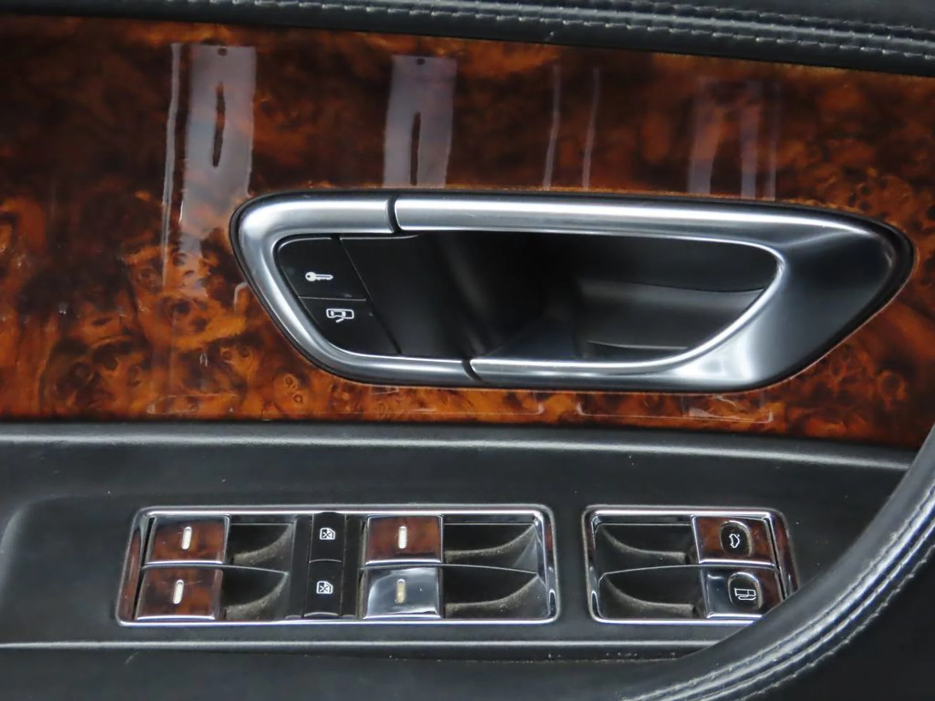 mph022_1039283847_used_2005_bentley_continental_2drcoupegt_8119_22978544_23_1024_b2a7ec89fd