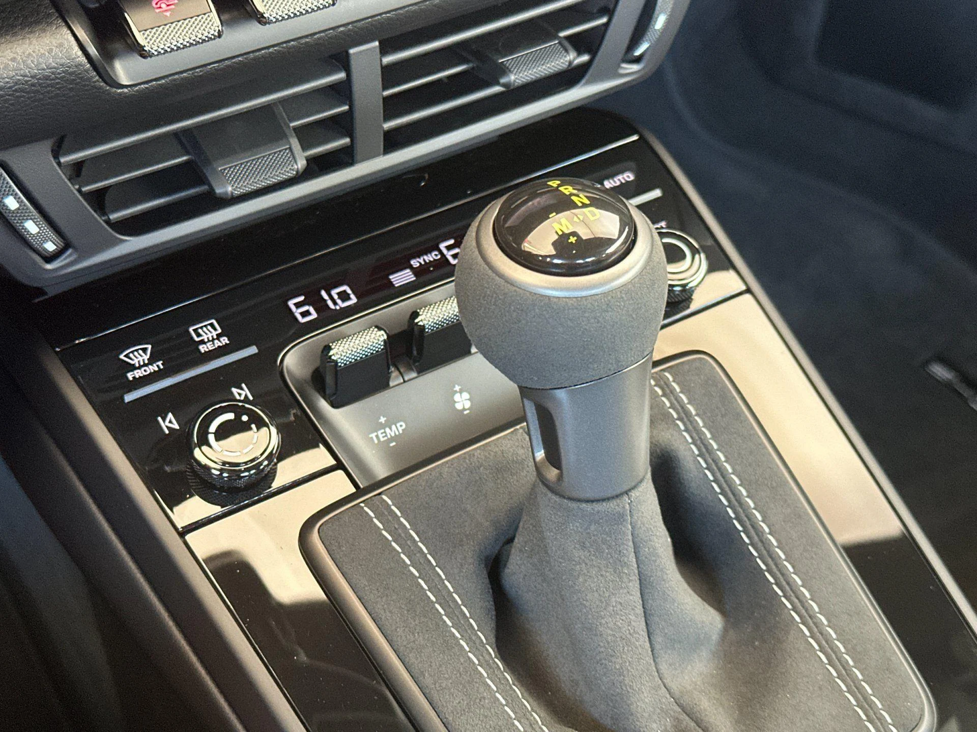 mph022_1042116359_Used_2026_Porsche_911_GT_3_1784889213_3a3ecec111
