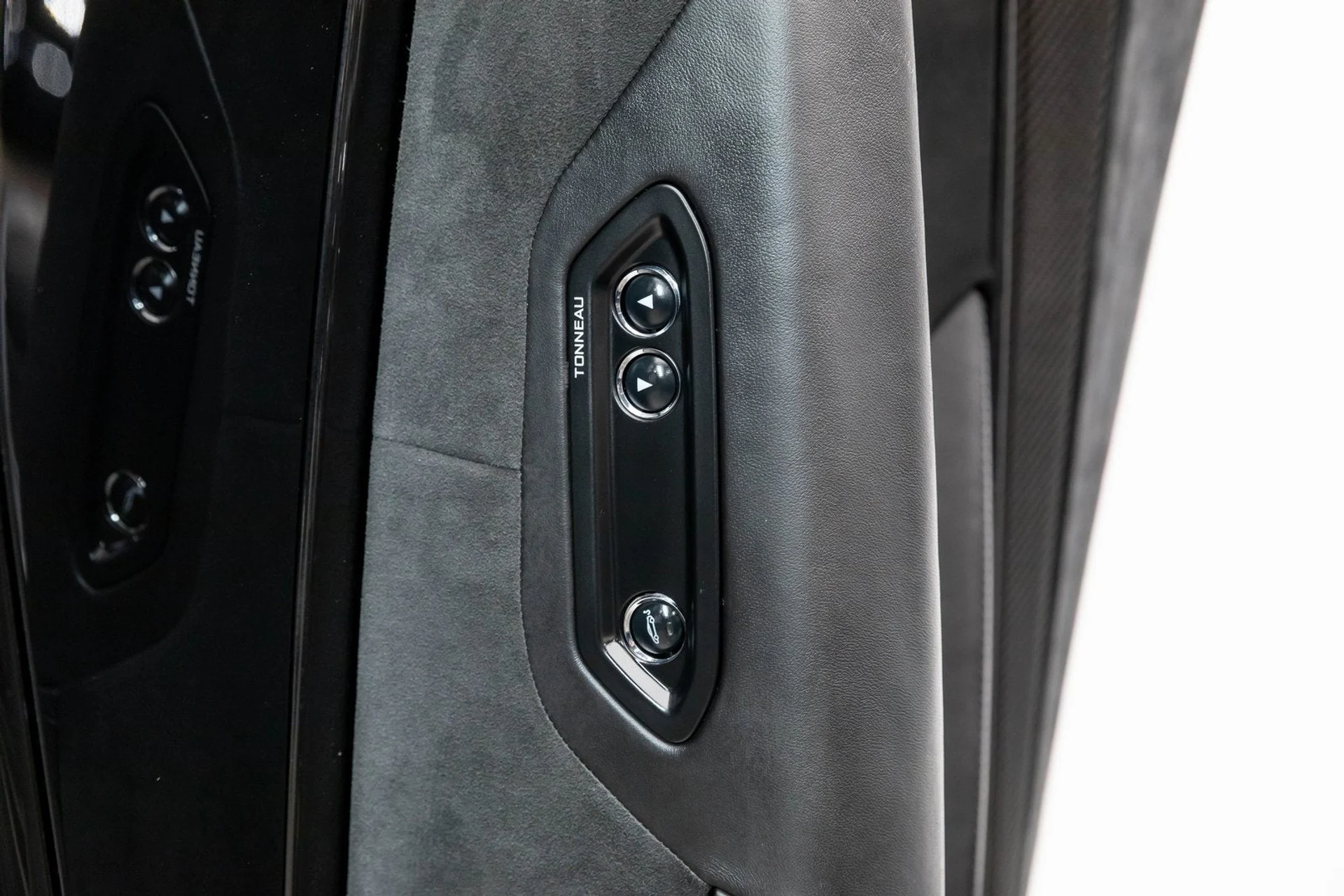 mph022_1044928796_23_23393b6a55