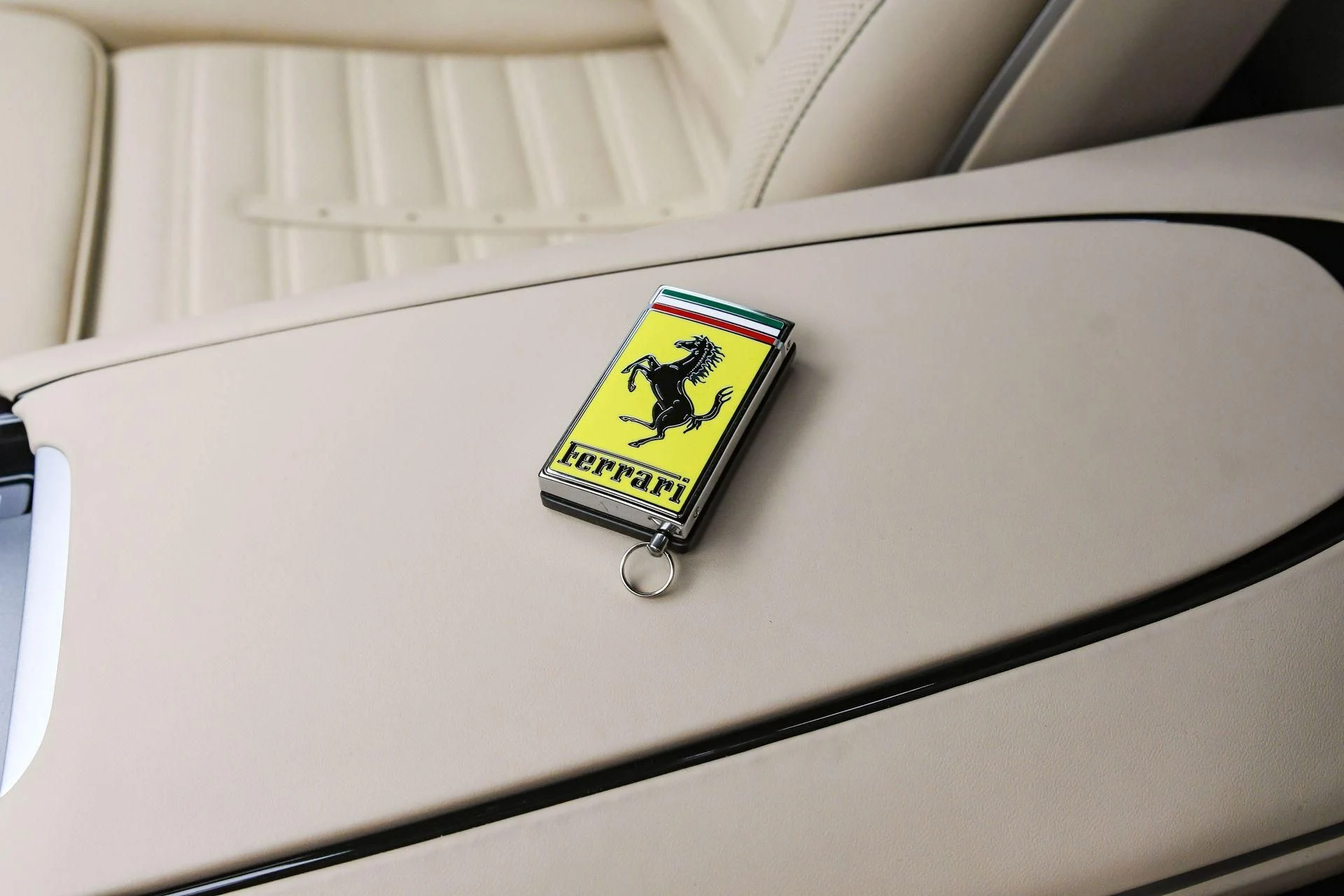 mph022_1045703783_Used_2025_Ferrari_Purosangue_Verde_Pino_1757451442_b8532fbbc1