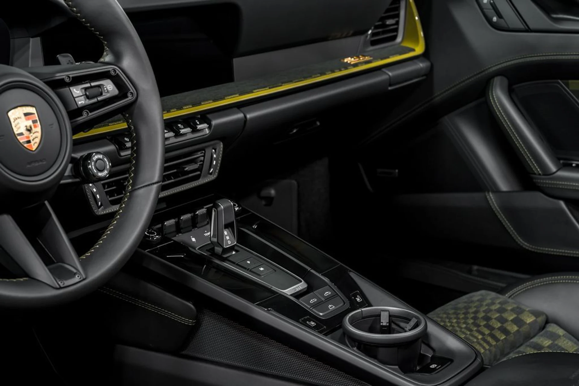 mph022_1046443238_fa4ac488b7d4cdb765ae26e79d0c9ce6x_ddf93a0707