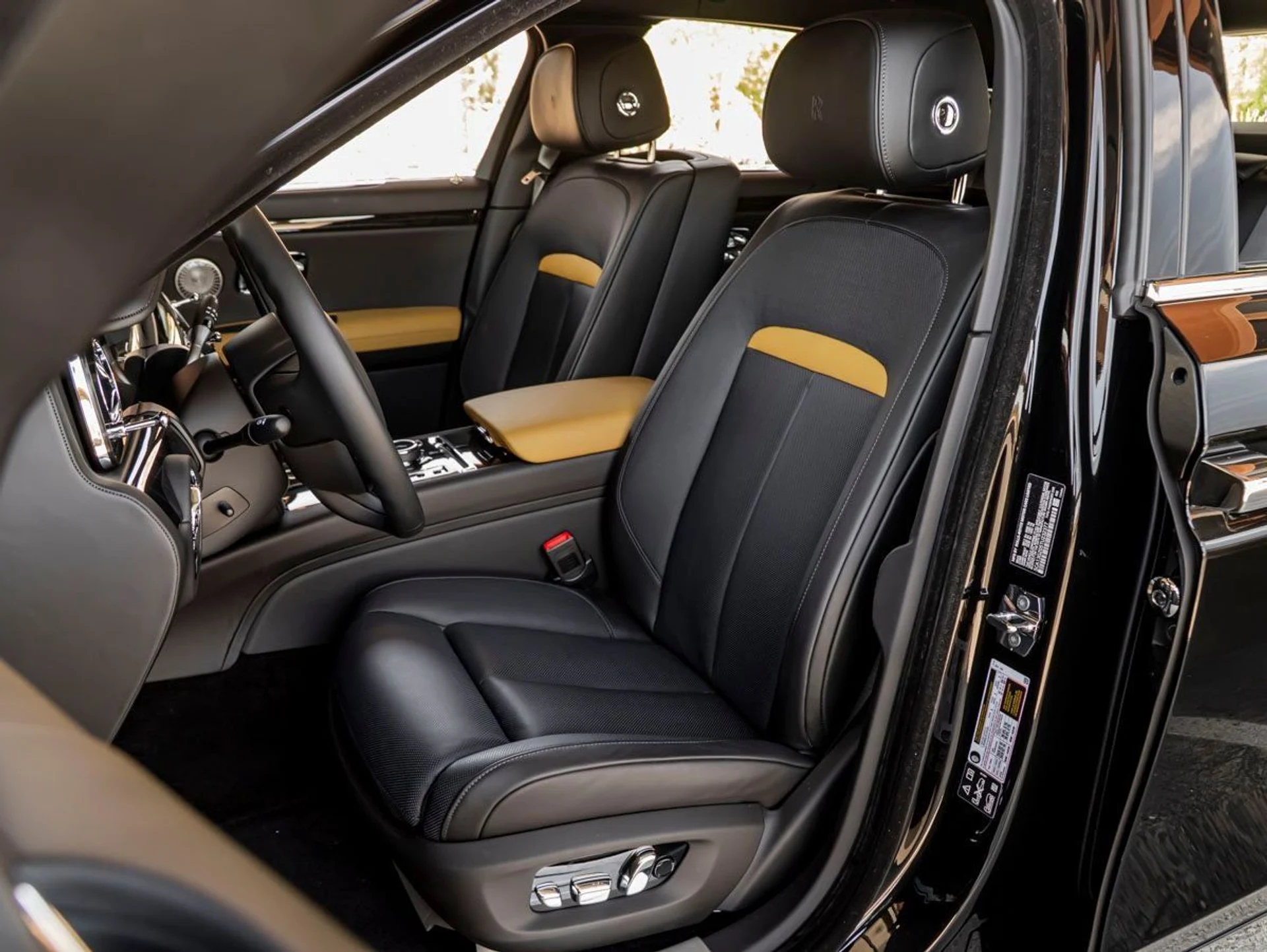 mph022_1046562576_23_655d647ca4