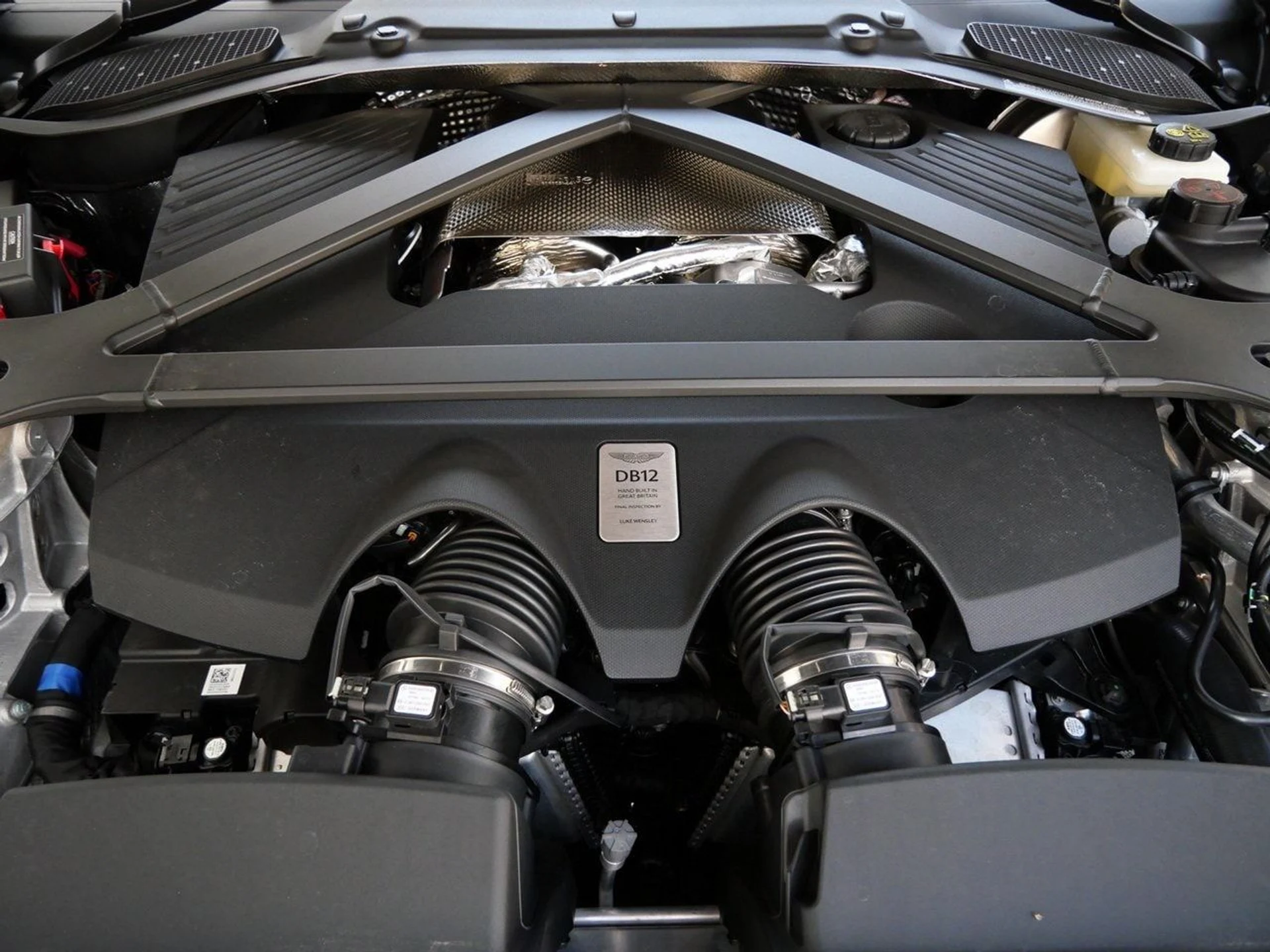 mph022_1047032141_d73308e6c96dadf269d80e2f6a40d260x_b79336e82f