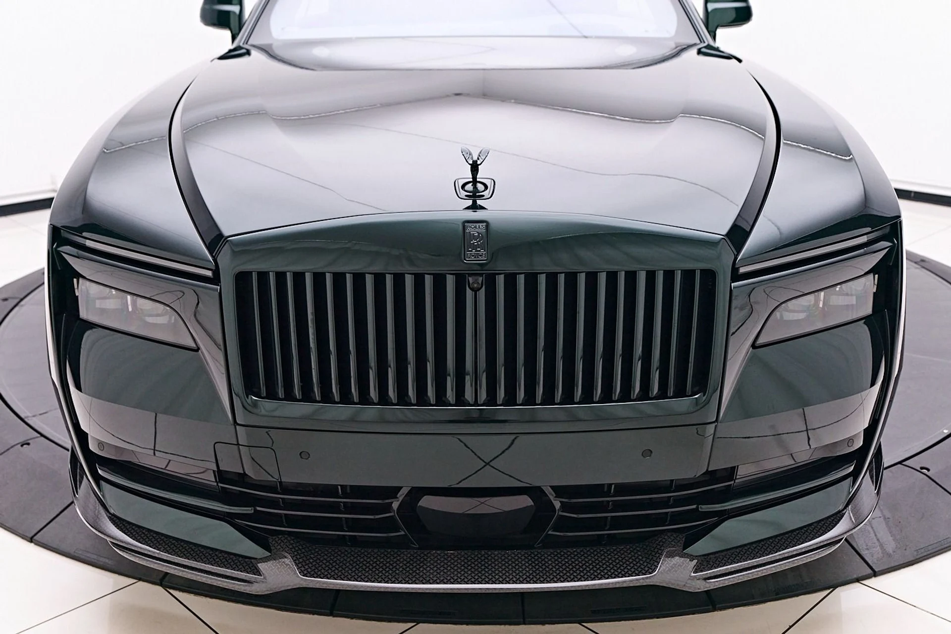 mph022_1047068945_Used_2024_Rolls_Royce_Spectre_1741399260_fa9c20e73d