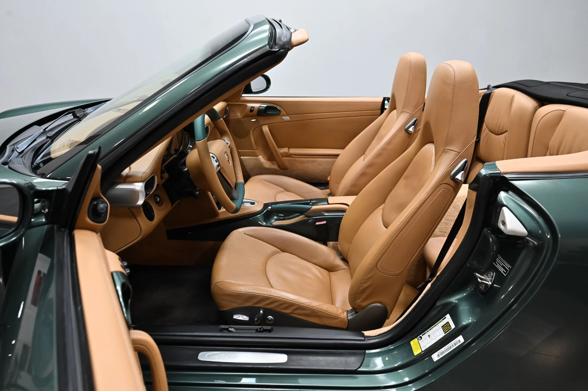mph022_1048457178_Used_2008_Porsche_911_1755633650_2dc6066717