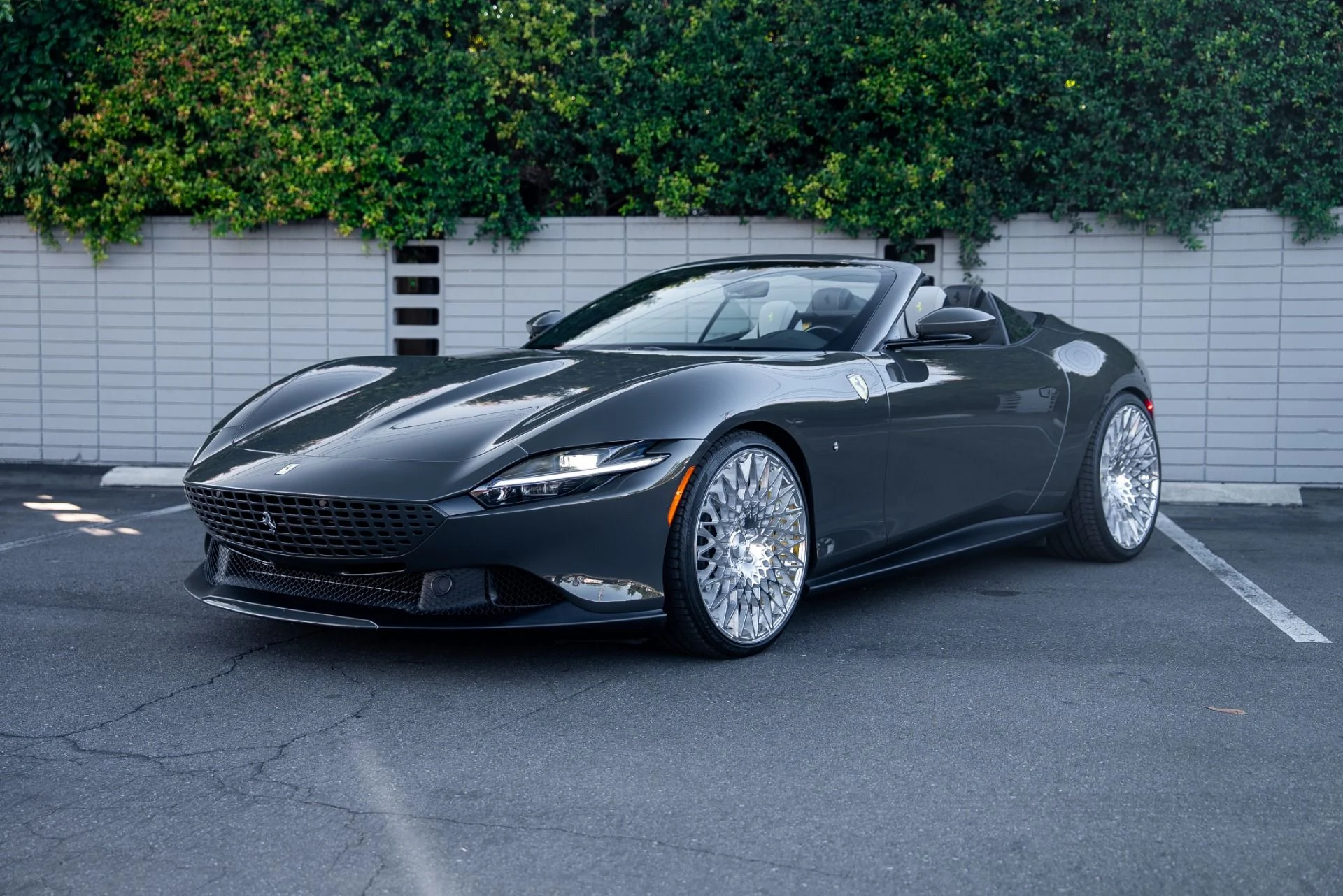 mph022_1048873910_Used_2024_Ferrari_Roma_Spider_1764029077_79672c0f21