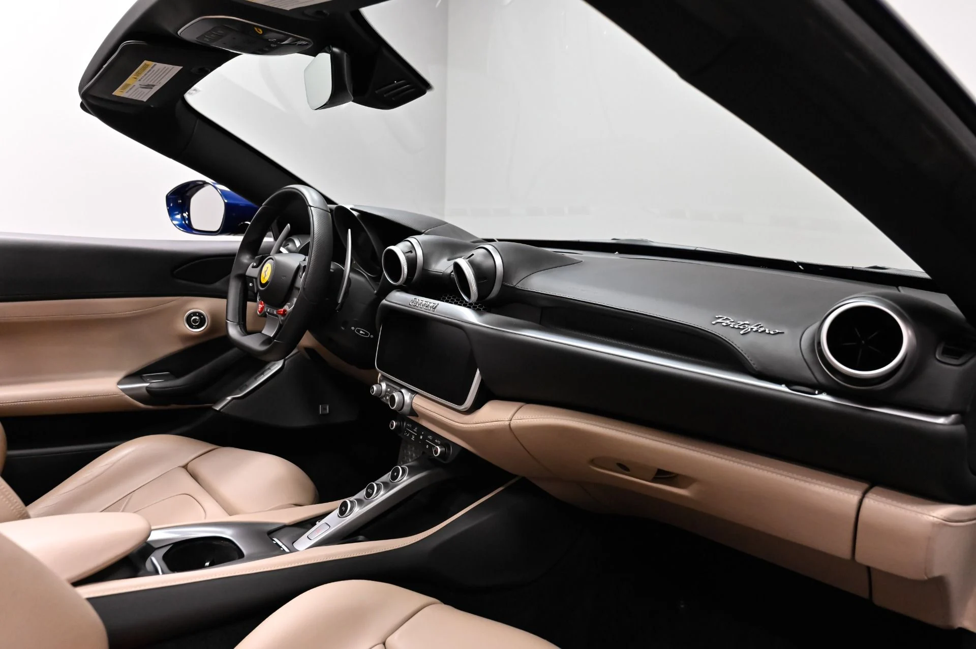 mph022_1051335782_Used_2019_Ferrari_Portofino_Base_1790278406_d13f439dea