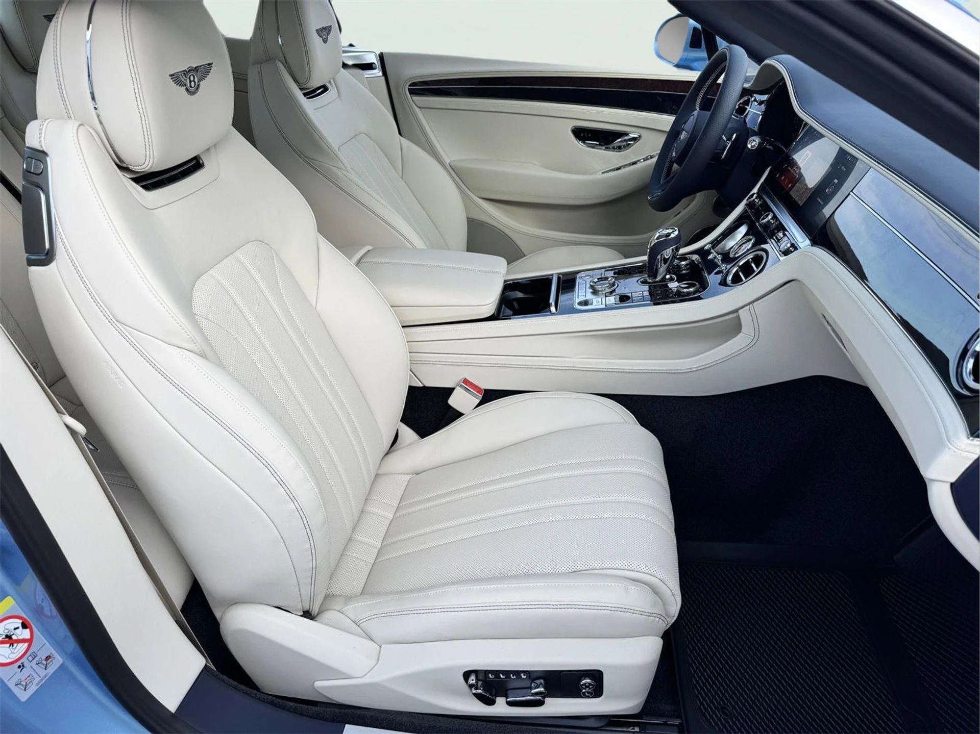 mph022_1051852236_4524d4877da039afa2fea252c9660ced_f3017526c1