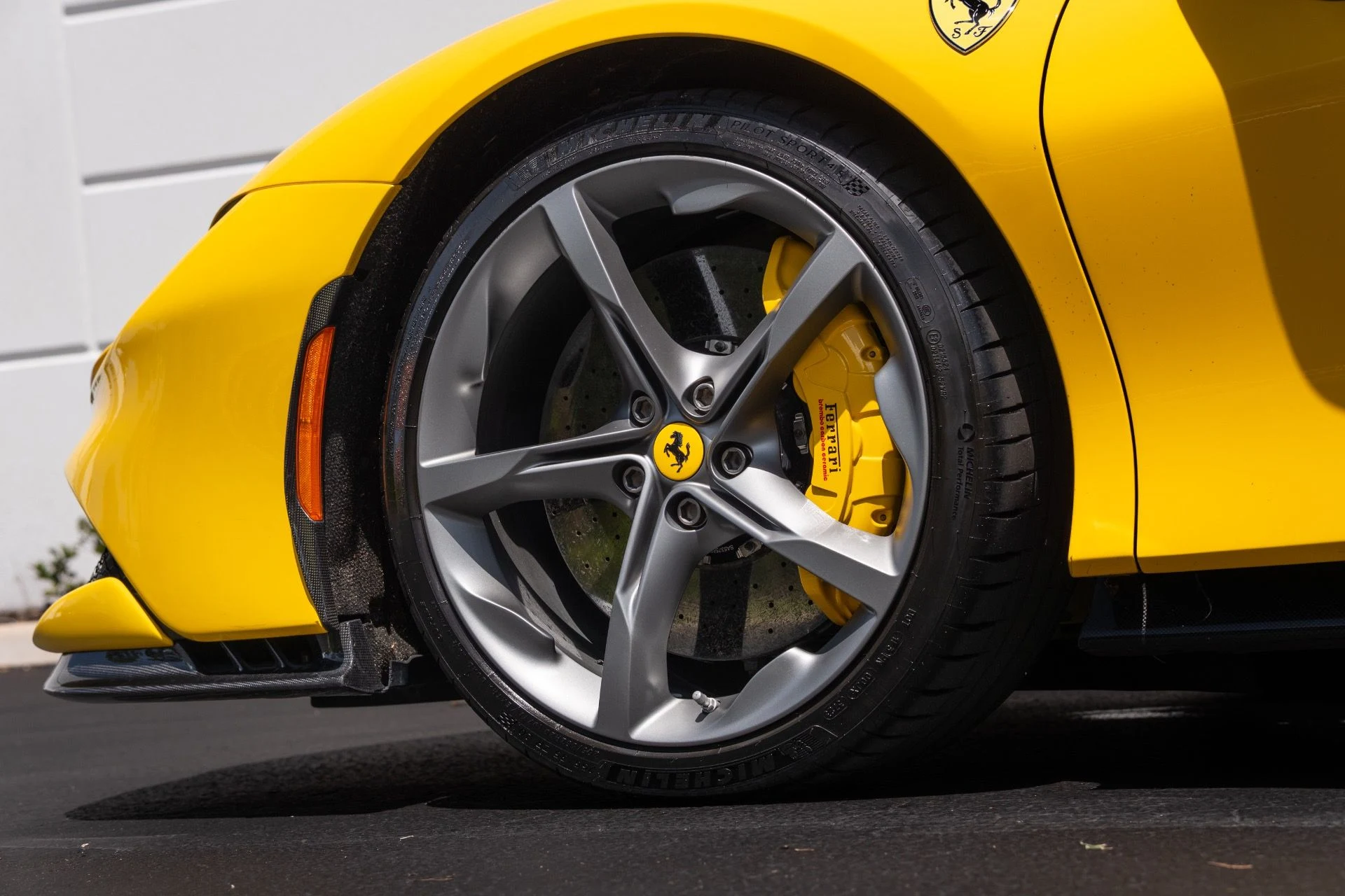 mph022_1052039740_Used_2021_Ferrari_SF_90_Stradale_1779339411_73242adbd8