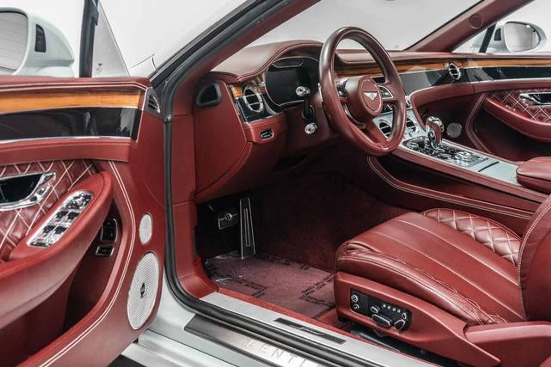 mph022_1055478213_q_Ha1_Fzl3_PWN_Dc_Jd3_EI_0i_Q8_DW_Vh4_fd3276a8d0