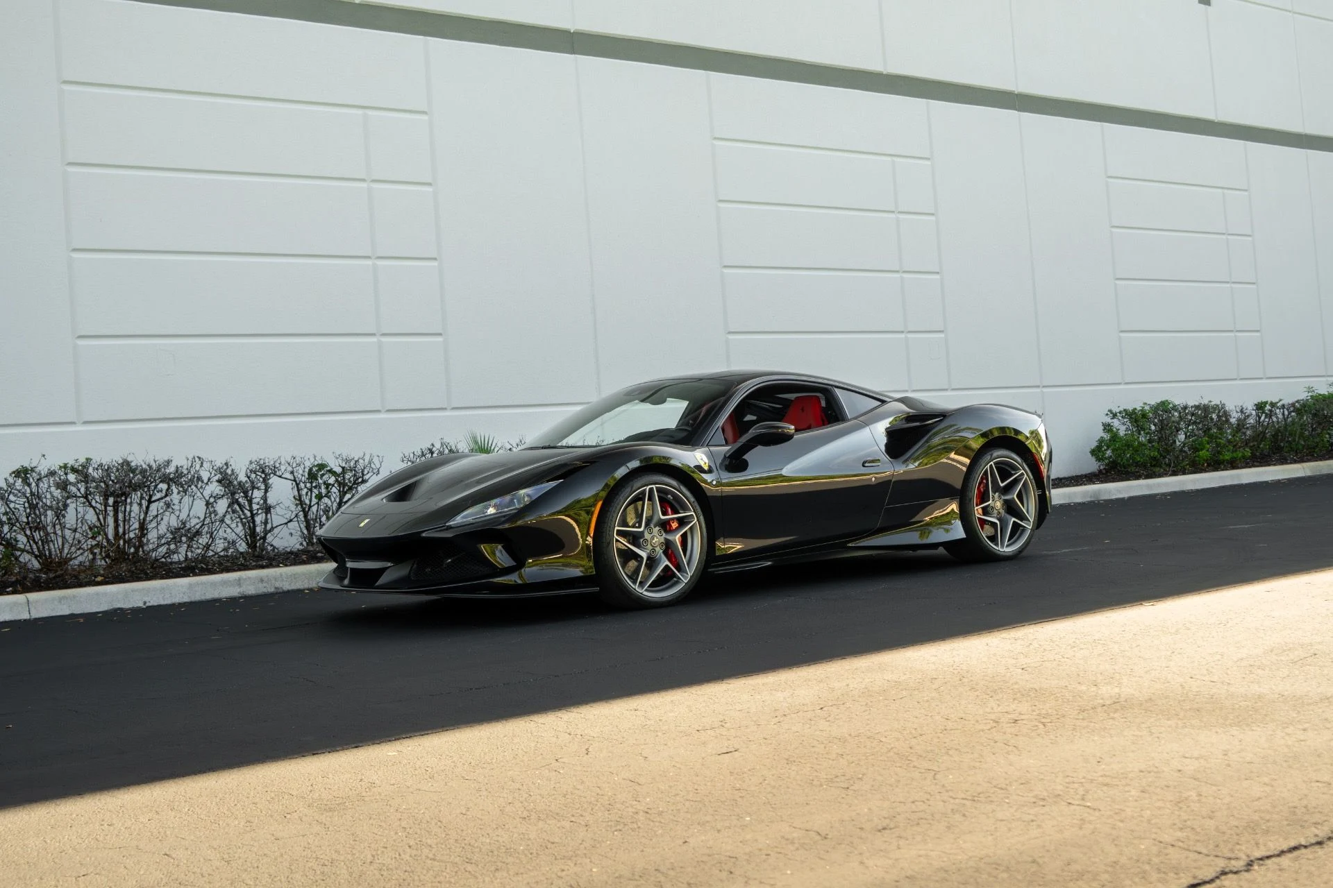 mph022_1061648213_Used_2020_Ferrari_F8_Tributo_1767738008_809137ccb8