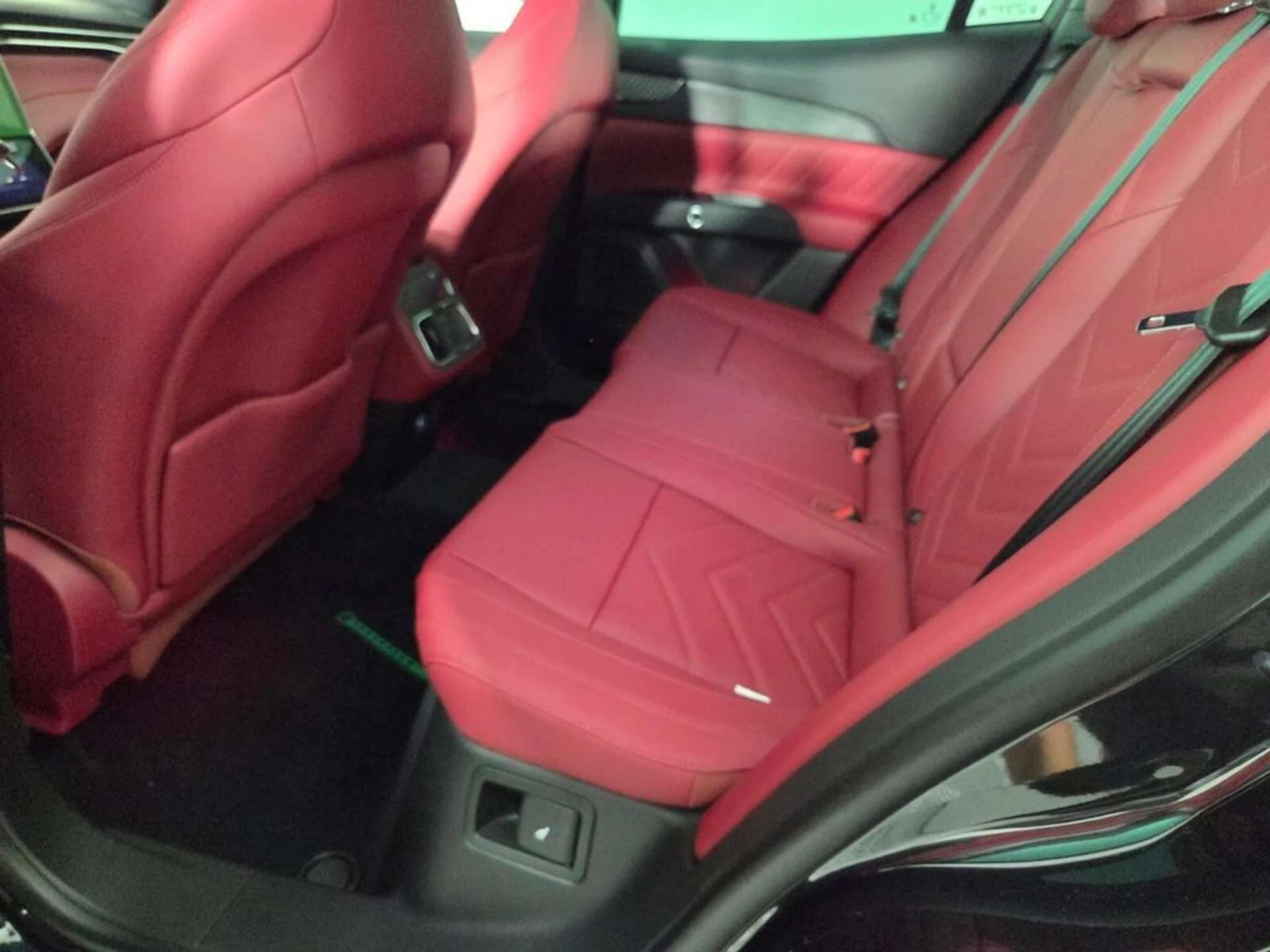 mph022_1062398361_4a174f7342f05ff95f70a7163327ab44_223098fd15