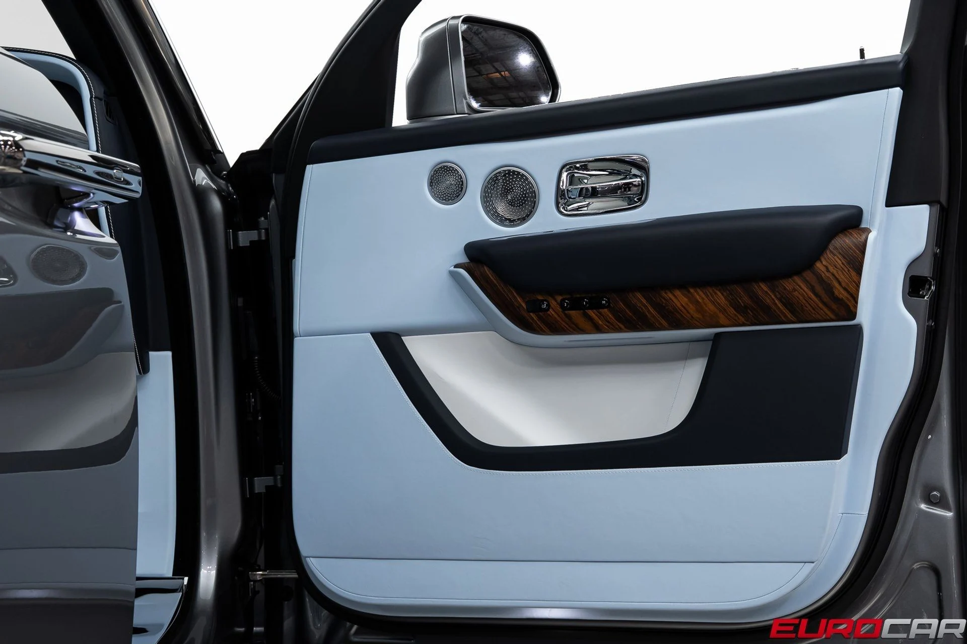 mph022_106592260_image_23_4f0fa57401