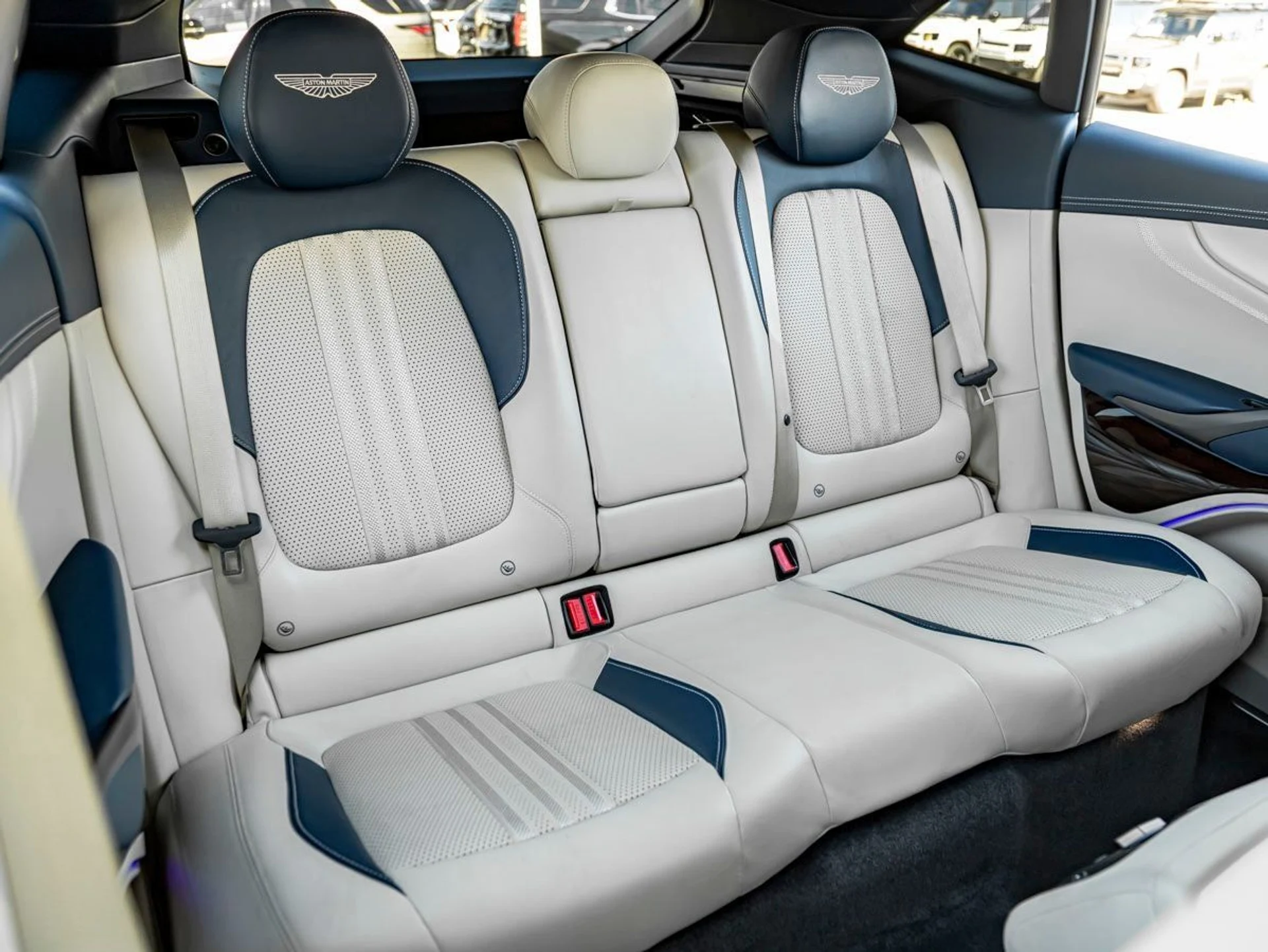 mph022_1072938799_23_ce34d39d46