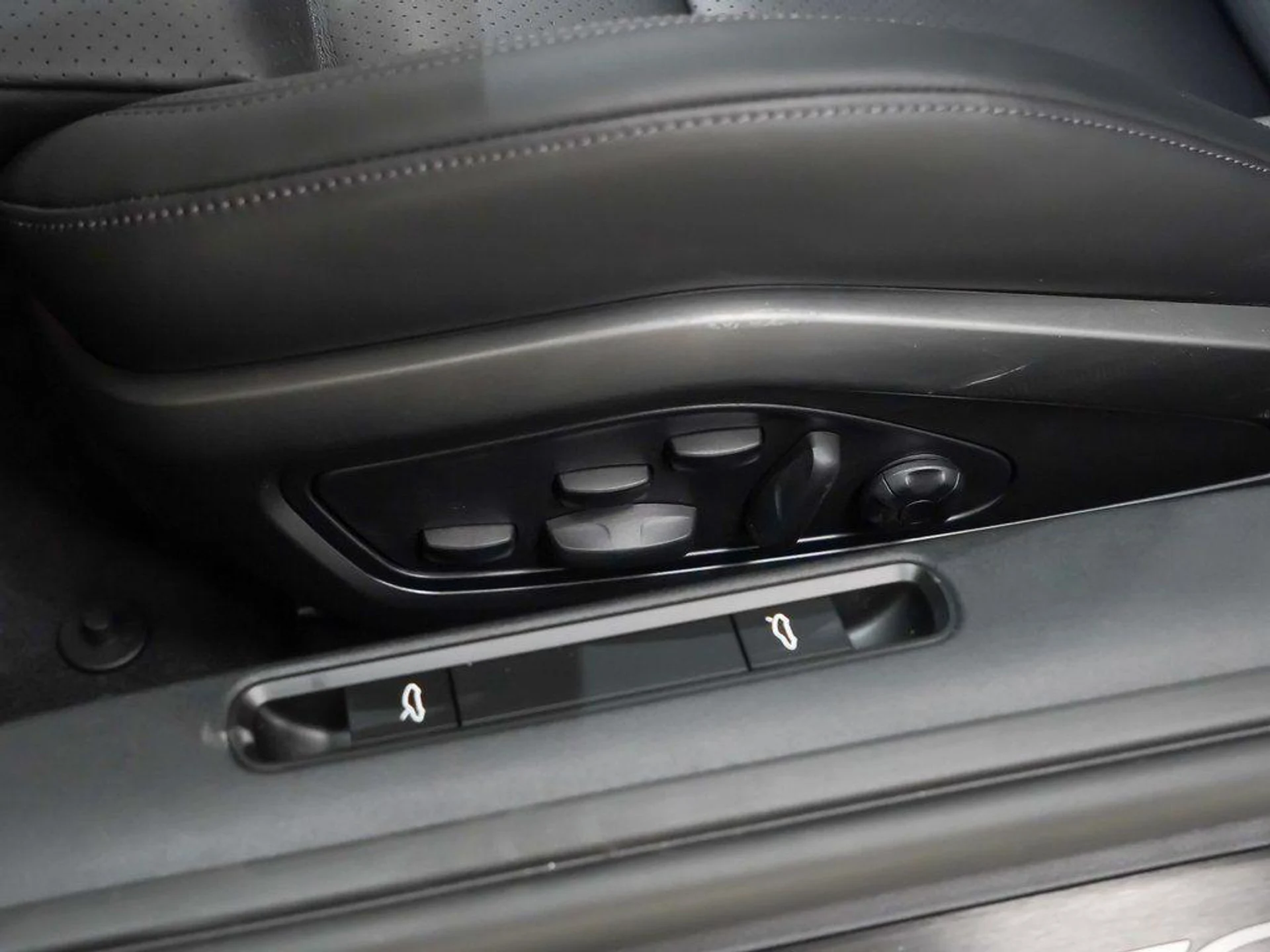 mph022_107346918_wxl4_DLLKPVV_Oo3z9_Bv_Gq_Oxjf_SY_9b92839bf1