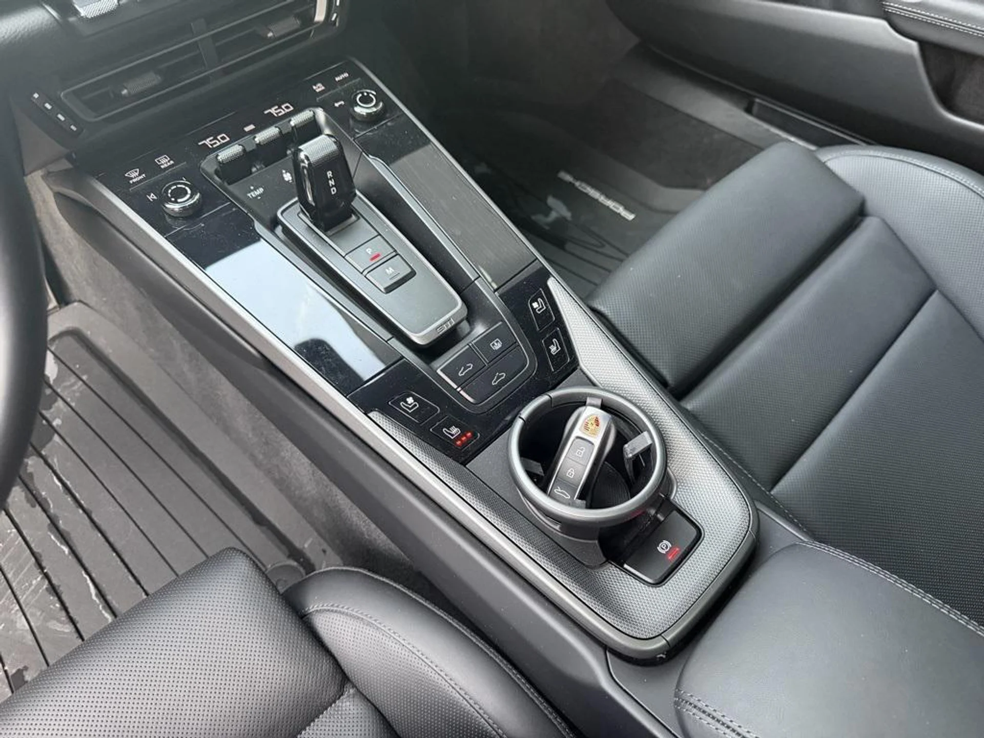 mph022_1084755700_67_U_Rk_Yx_X_Ux_R3nm_UW_z_PRBU_Xdp1o_68aa305006