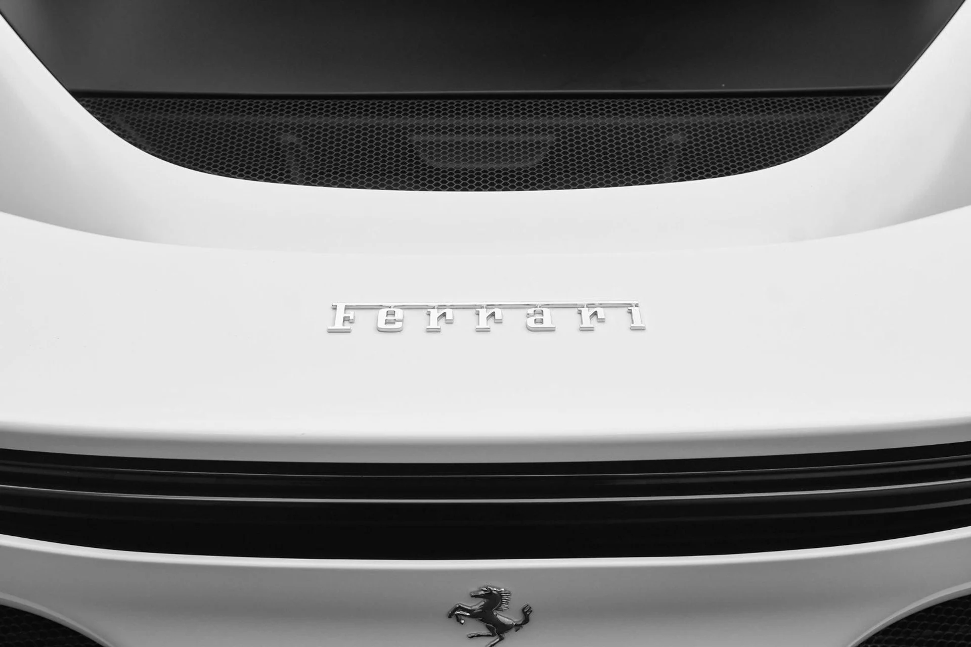 mph022_1090042192_Used_2024_Ferrari_296_GTS_in_Bianco_Avus_1740819844_c9579d34af