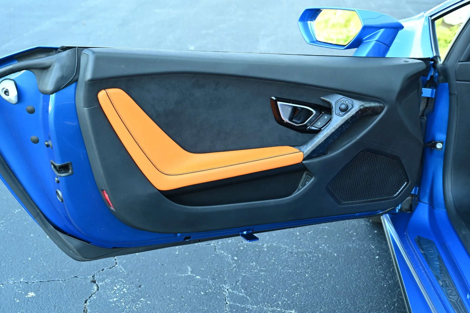 mph022_109035125_Used_2020_Lamborghini_Huracan_EVO_1726853261_dfeb311614