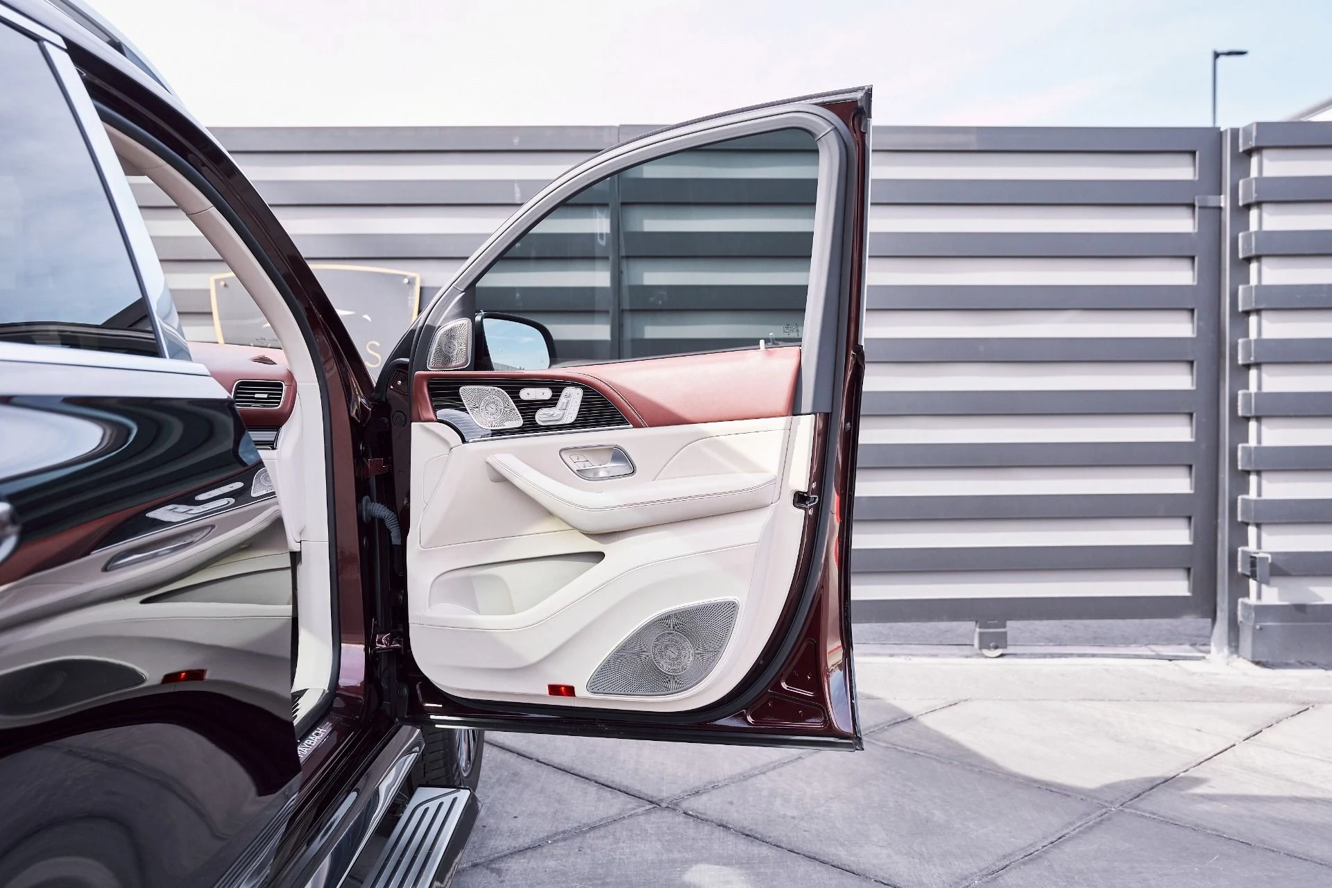 mph022_1090662930_Used_2022_Mercedes_Benz_GLS_Maybach_GLS_600_1769655587_fa6d8d2ad4