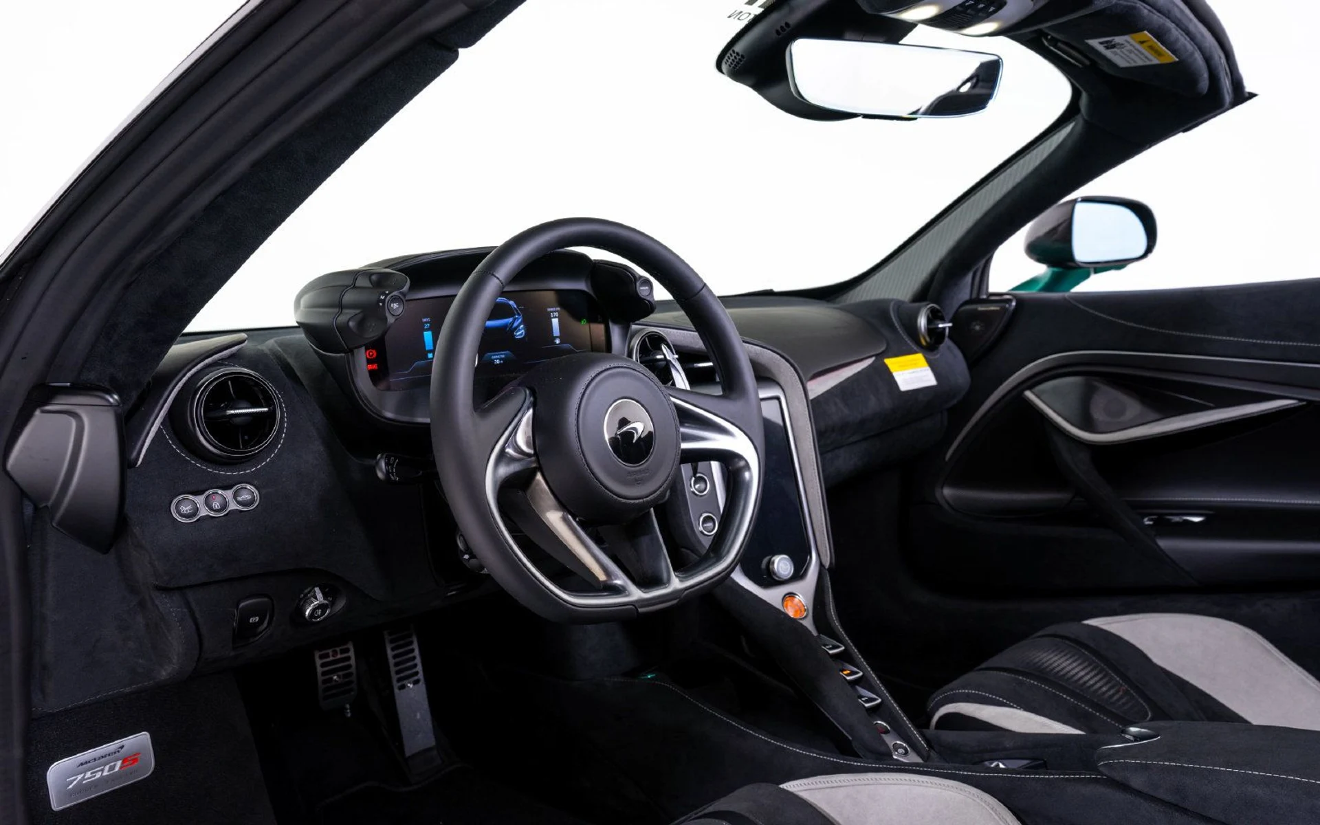 mph022_1093915515_b32cc0171efba6ca6bae496290121260x_d755547d33