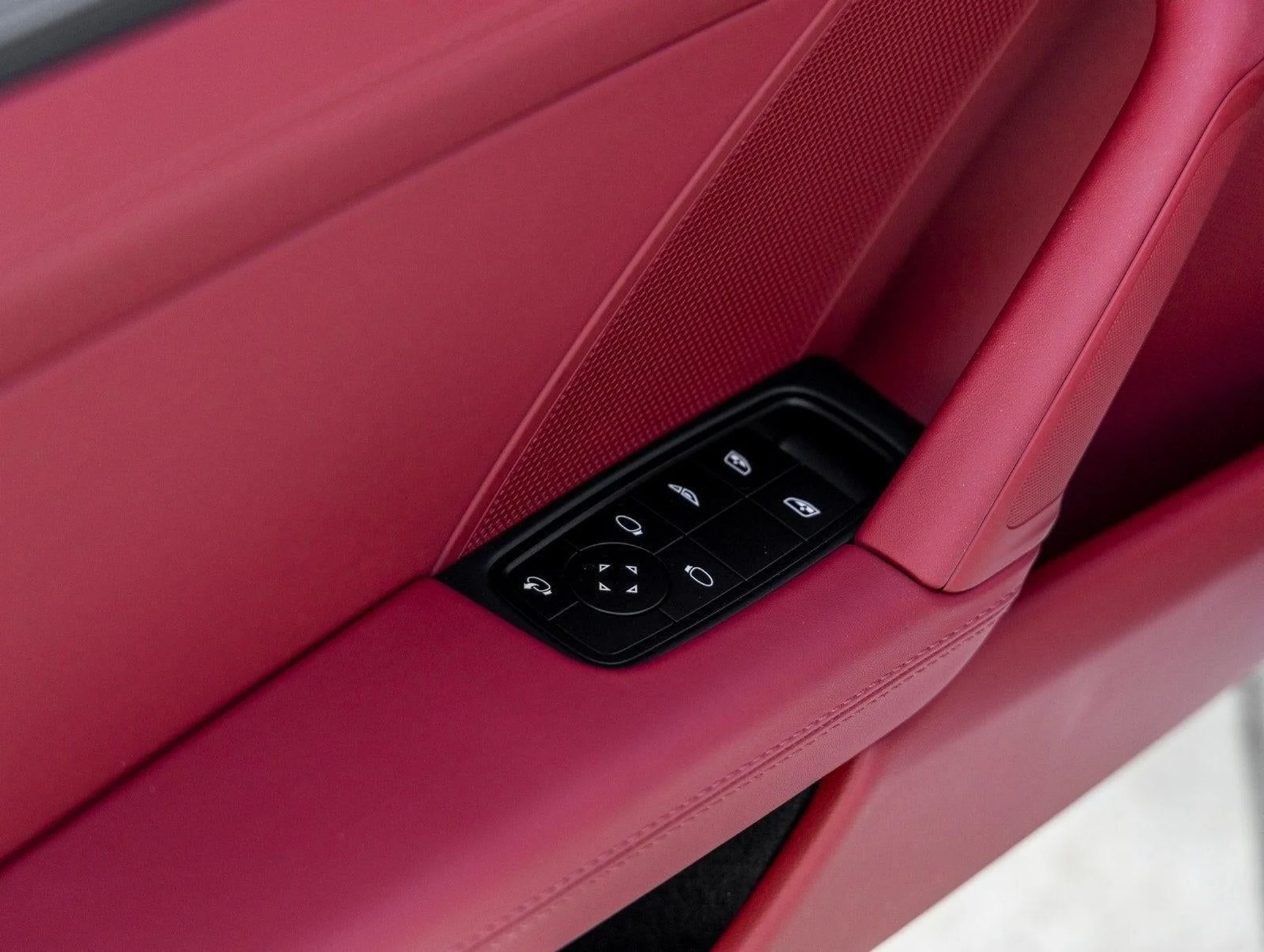 mph022_1098332825_23_f66890a1b6