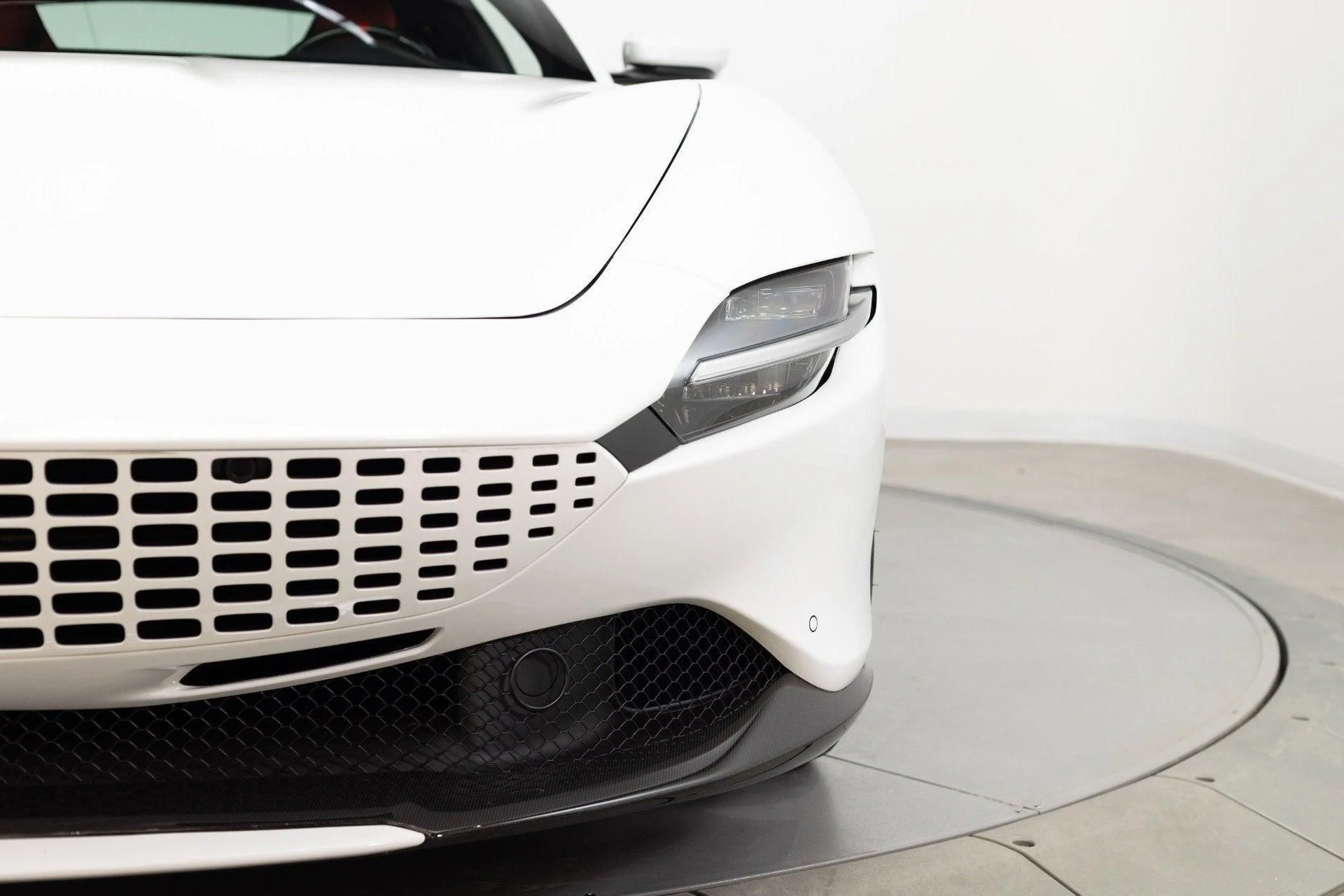 mph022_1098737372_Used_2024_Ferrari_Roma_1777368612_c64535b416