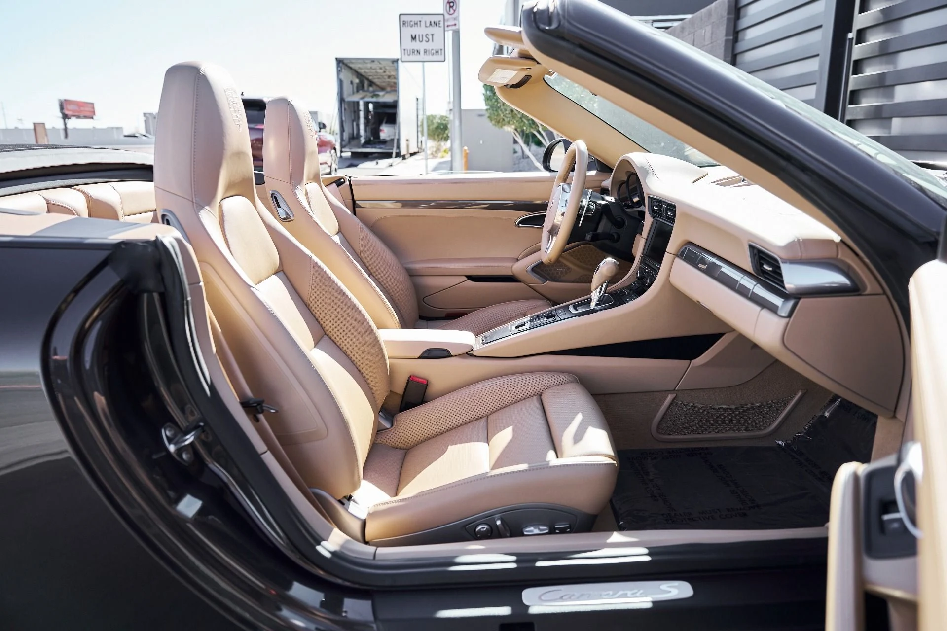 mph022_1103607779_Used_2015_Porsche_911_Carrera_S_1768869352_307d802927