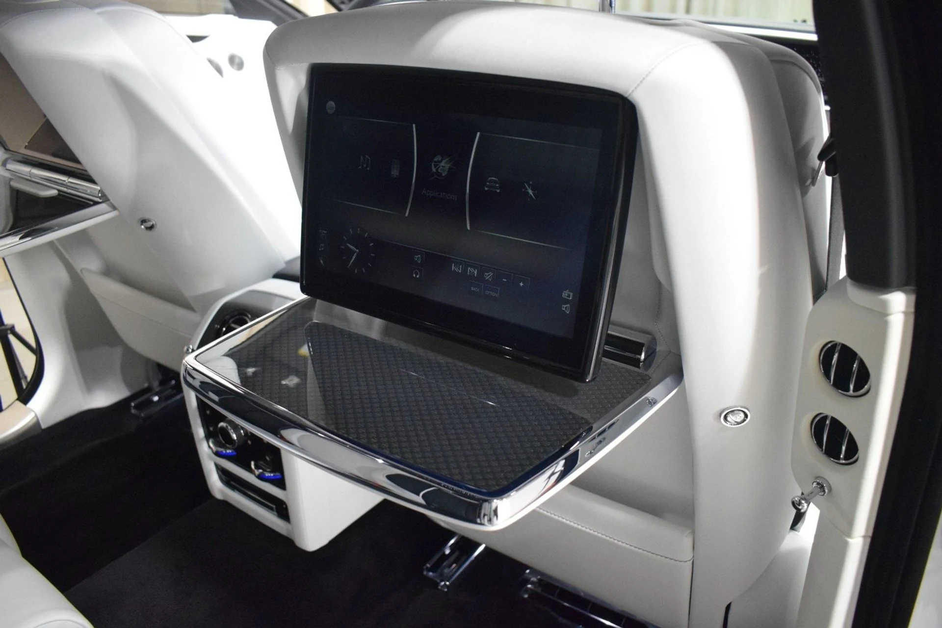 mph022_1103770403_b17876f15e814cfdad5f6c7aa1231b67x_e83980fa88