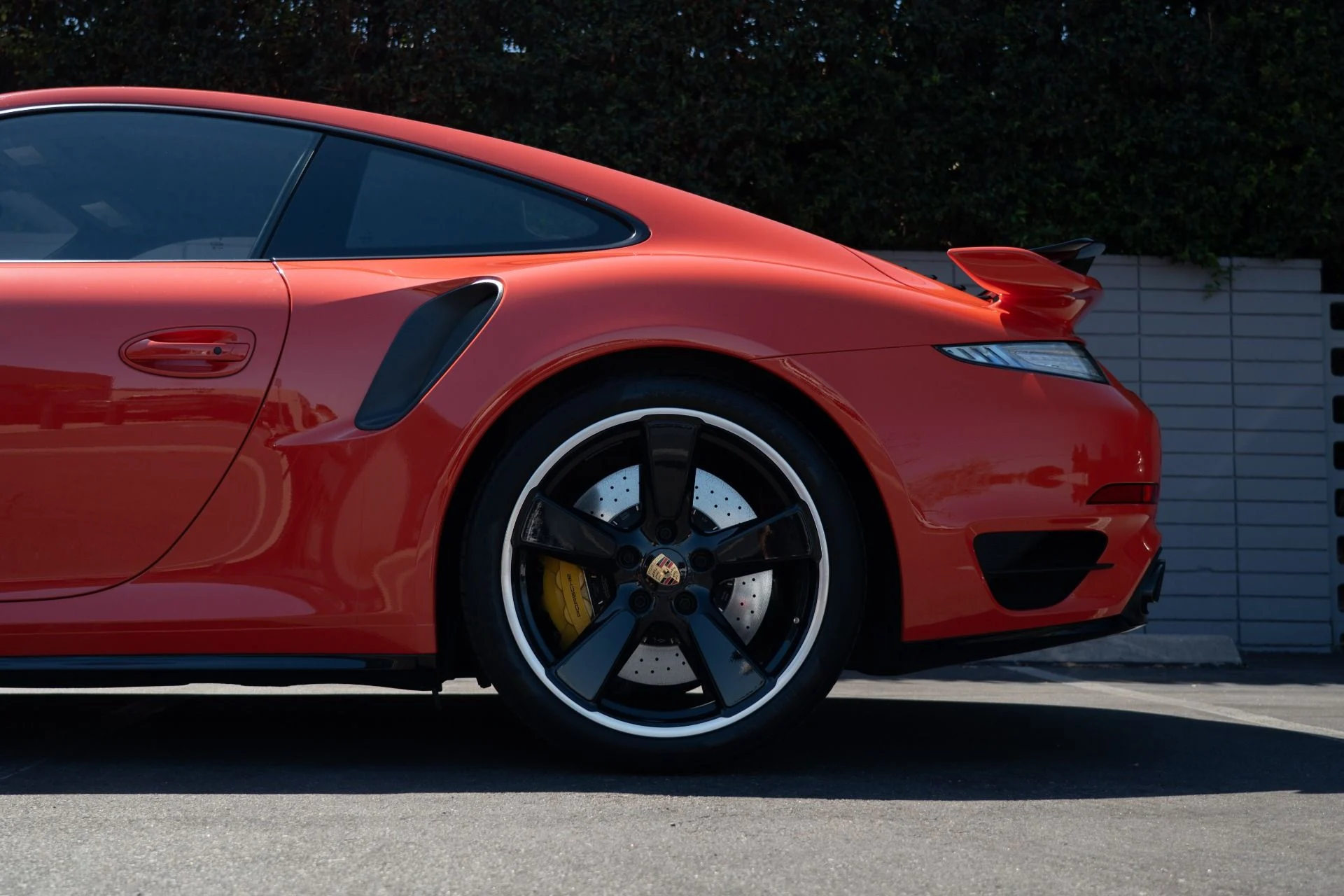 mph022_1131852770_Used_2016_Porsche_911_Turbo_S_1756939702_76428327aa