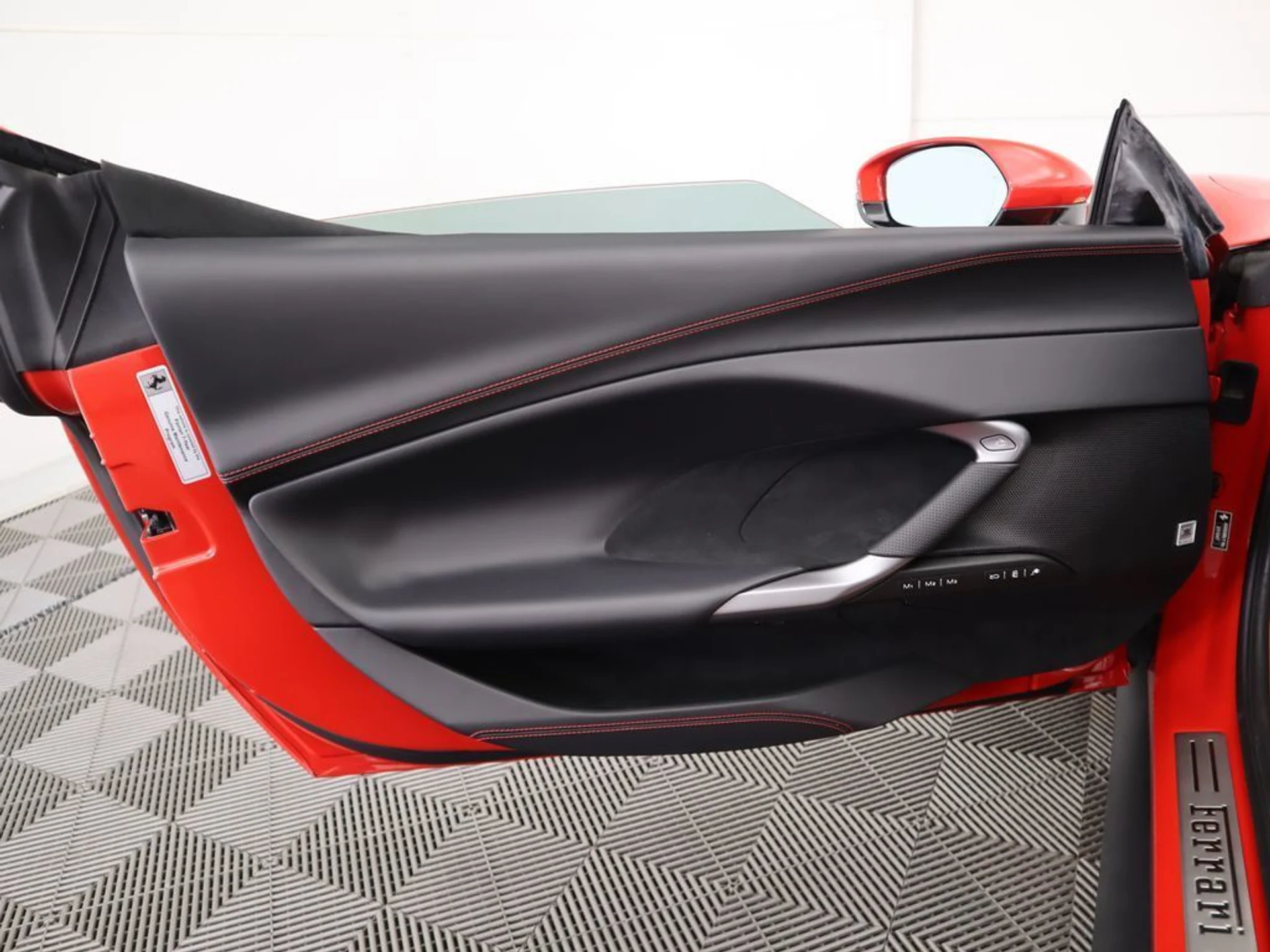 mph022_1133165113_used_2024_ferrari_296_gtb_coupe_8119_22982882_23_1024_ed91d278d8