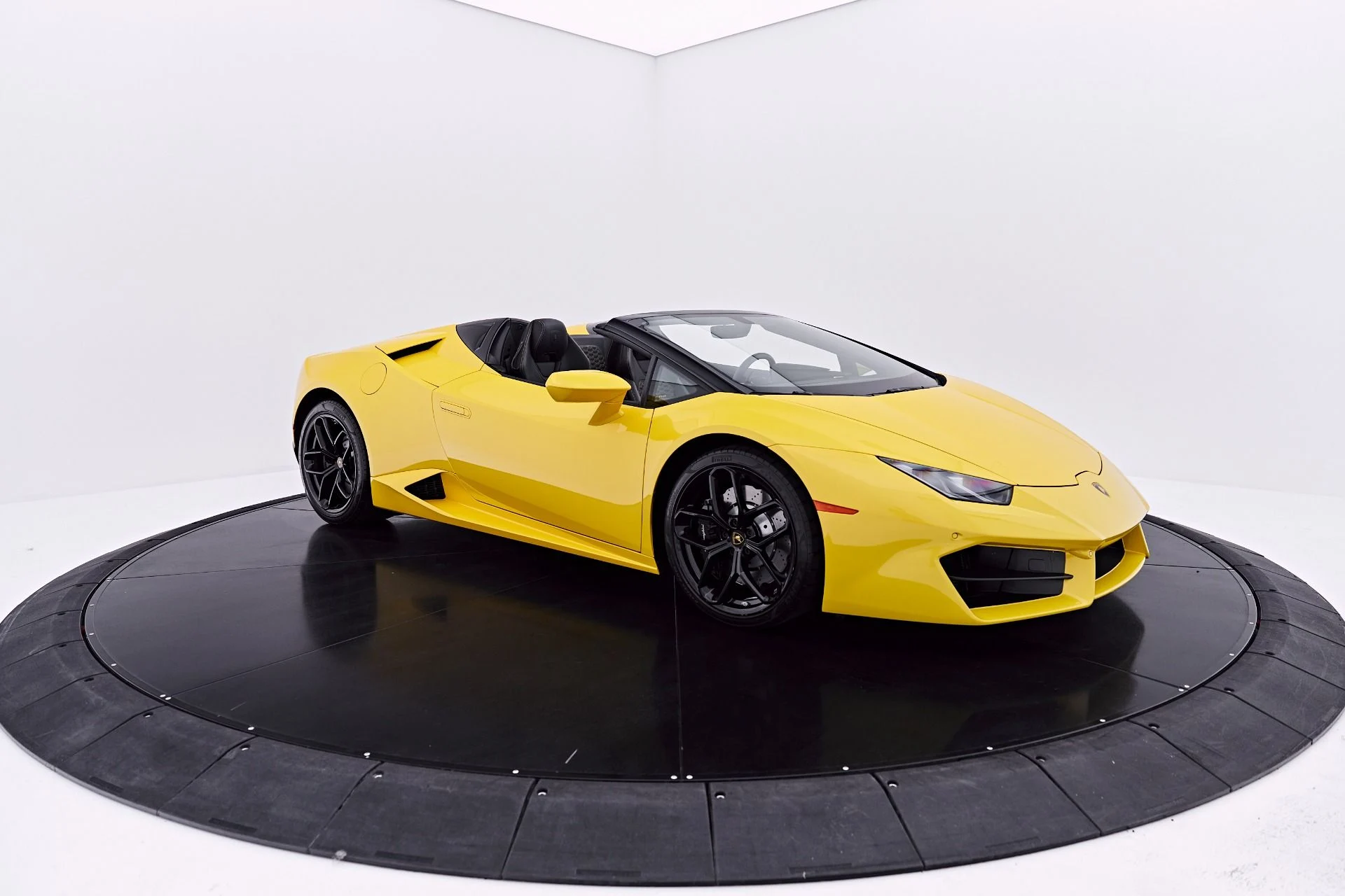 mph022_1134186616_Used_2018_Lamborghini_Huracan_LP_580_2_S_1784246803_4d38036849