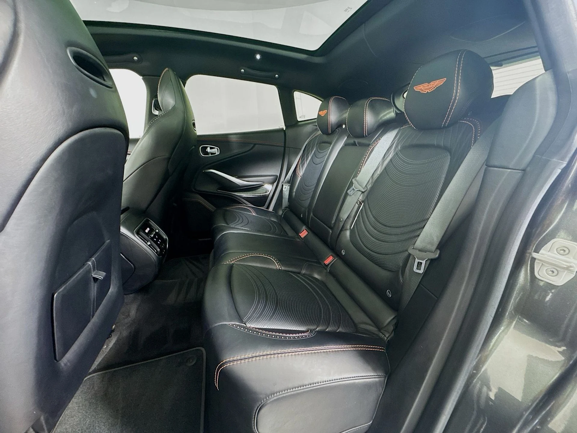 mph022_1136653633_743de215dbdee9890762919da0d0d1d8x_ef03050dee