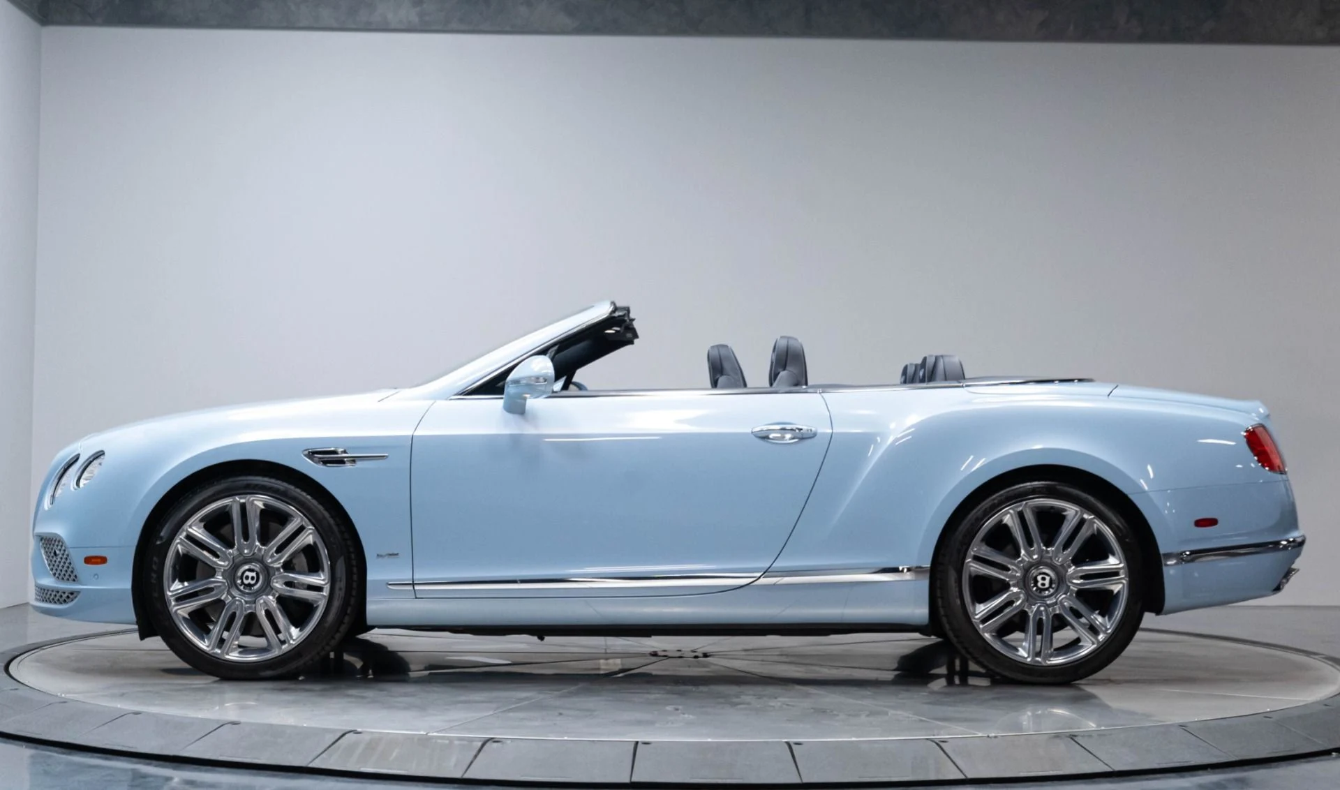 mph022_1143015277_Used_2016_Bentley_Continental_GT_W12_1783611545_d43415585a