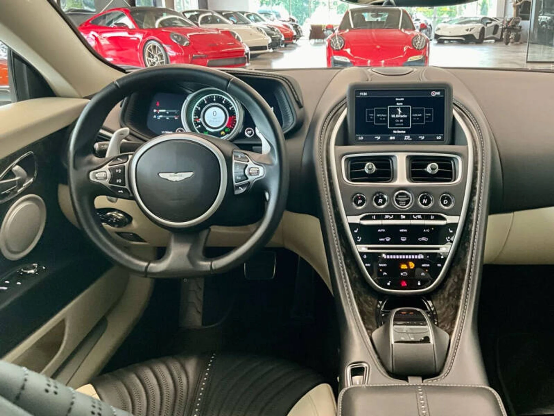 mph022_1152786179_2018_aston_martin_db11_v12_2dr_coupe_738f6c8ab0