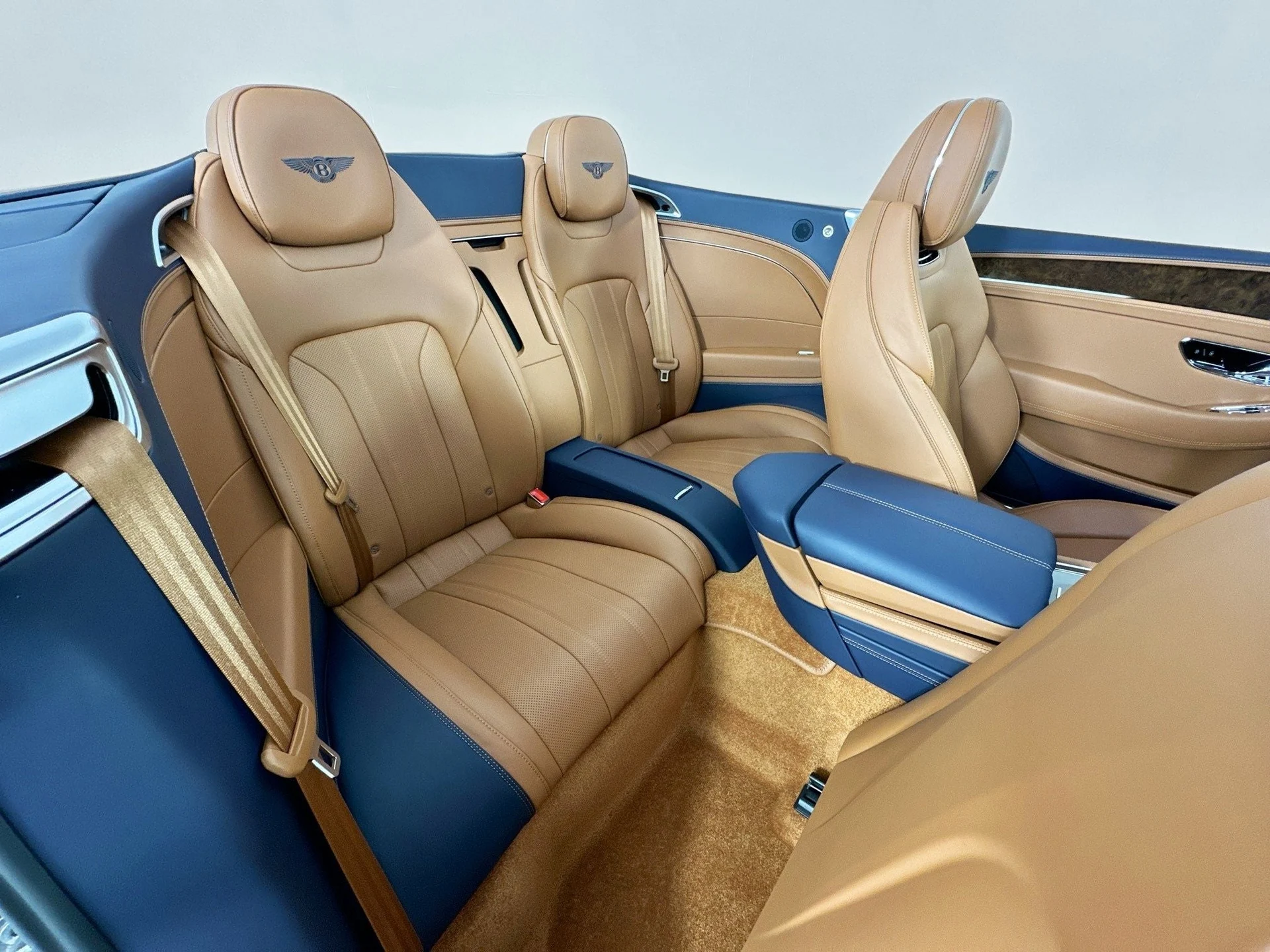 mph022_1159720747_23_5c873d87fa