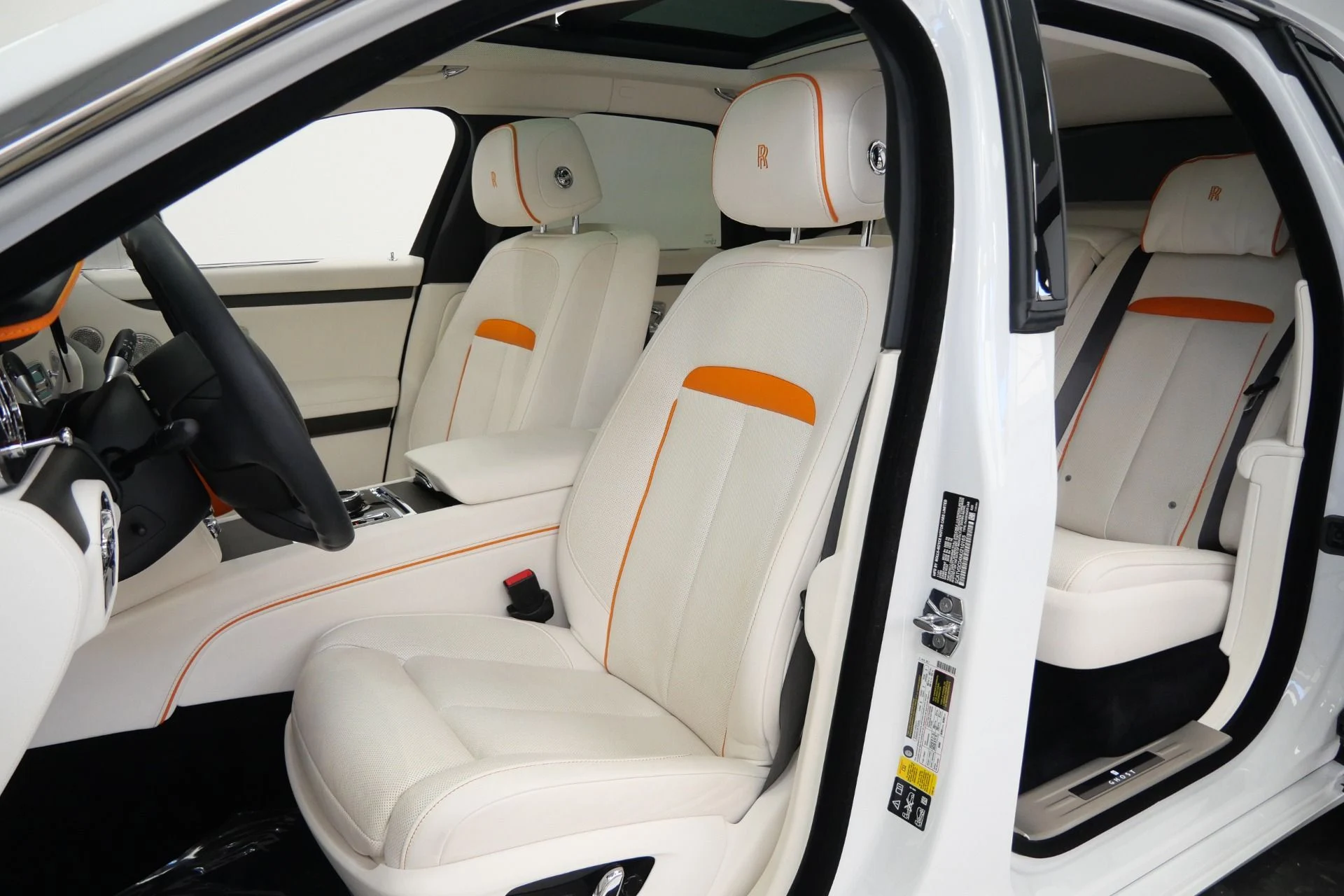 mph022_1160991383_Used_2022_Rolls_Royce_Ghost_Low_Miles_The_Ghost_Package_Bespoke_Audio_1780333725_7df6fb321a