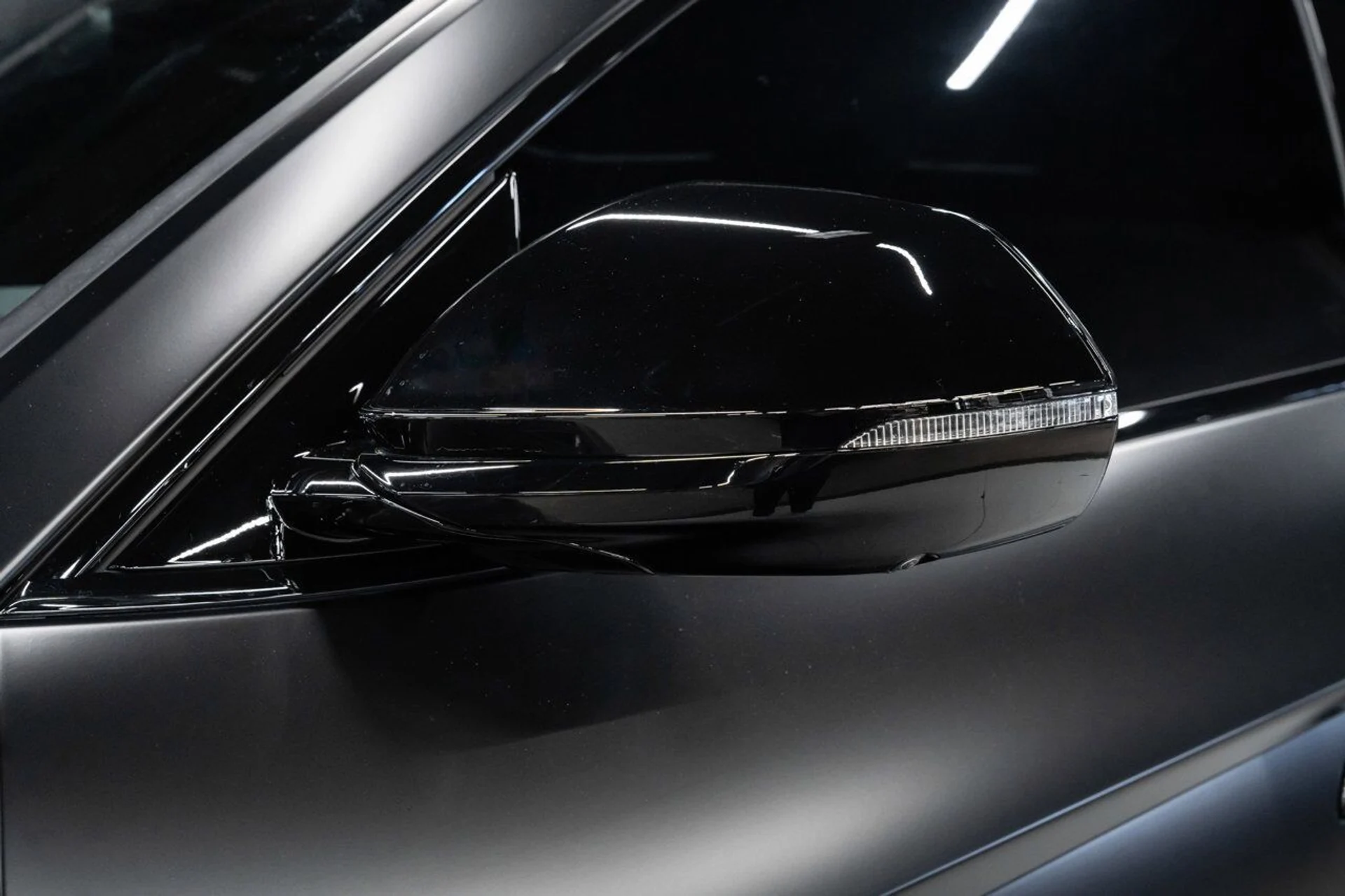 mph022_116573194_lamborghini_urus_2023_66209ef2cc