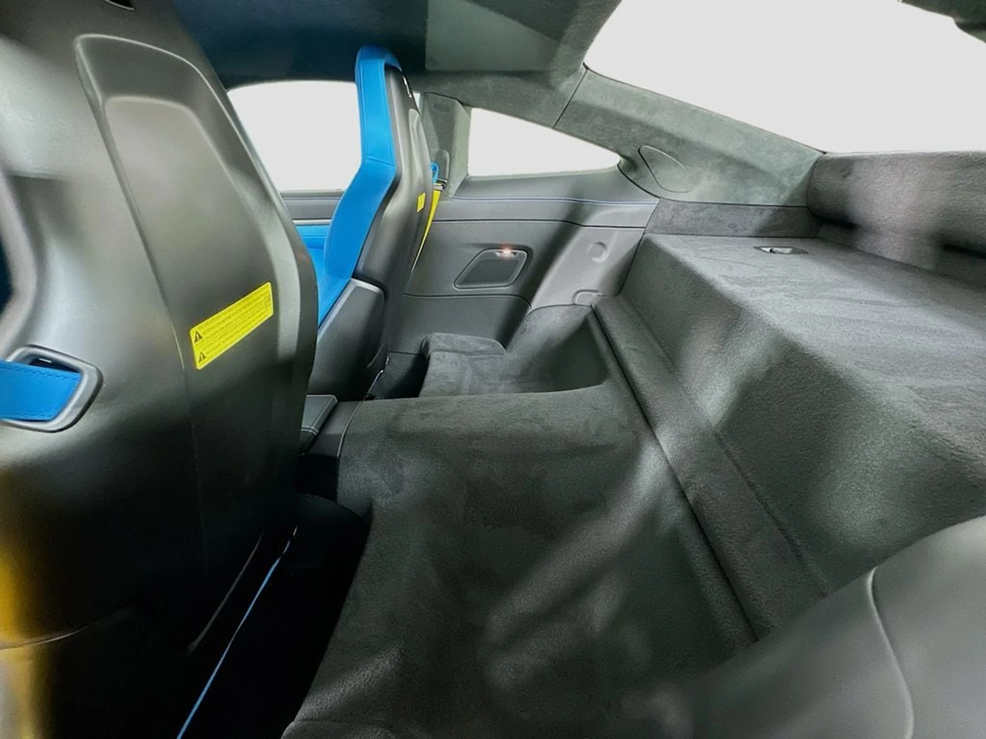 mph022_1184906996_b5df293e4e5859d91f97232a08cb2319x_494703fd08