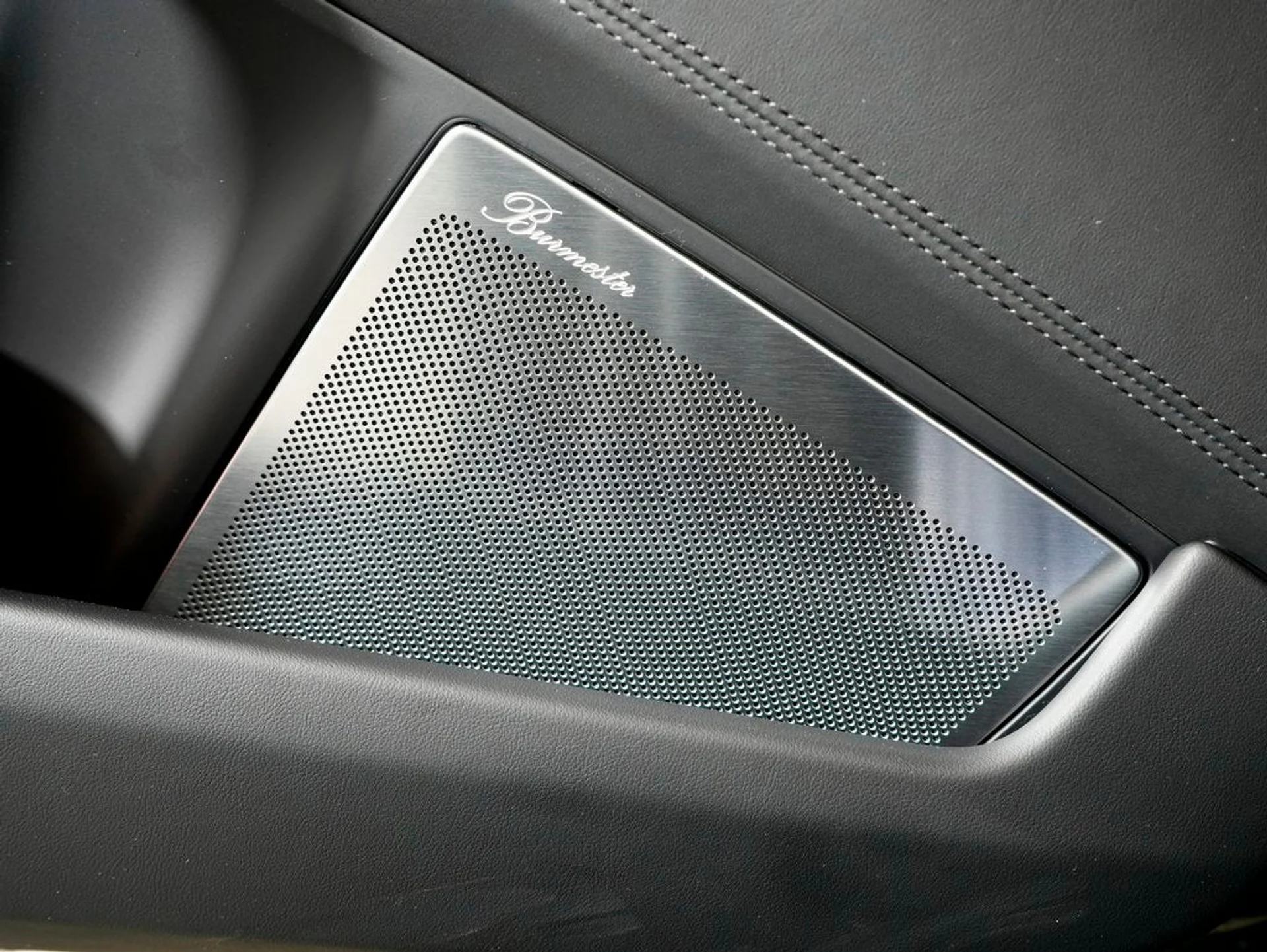 mph022_1192907145_23_9cab2699b0