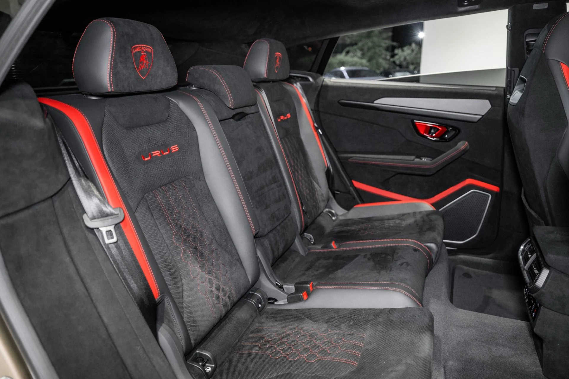 mph022_1196124827_Used_2024_Lamborghini_Urus_Performante_1777998901_61118b2b36