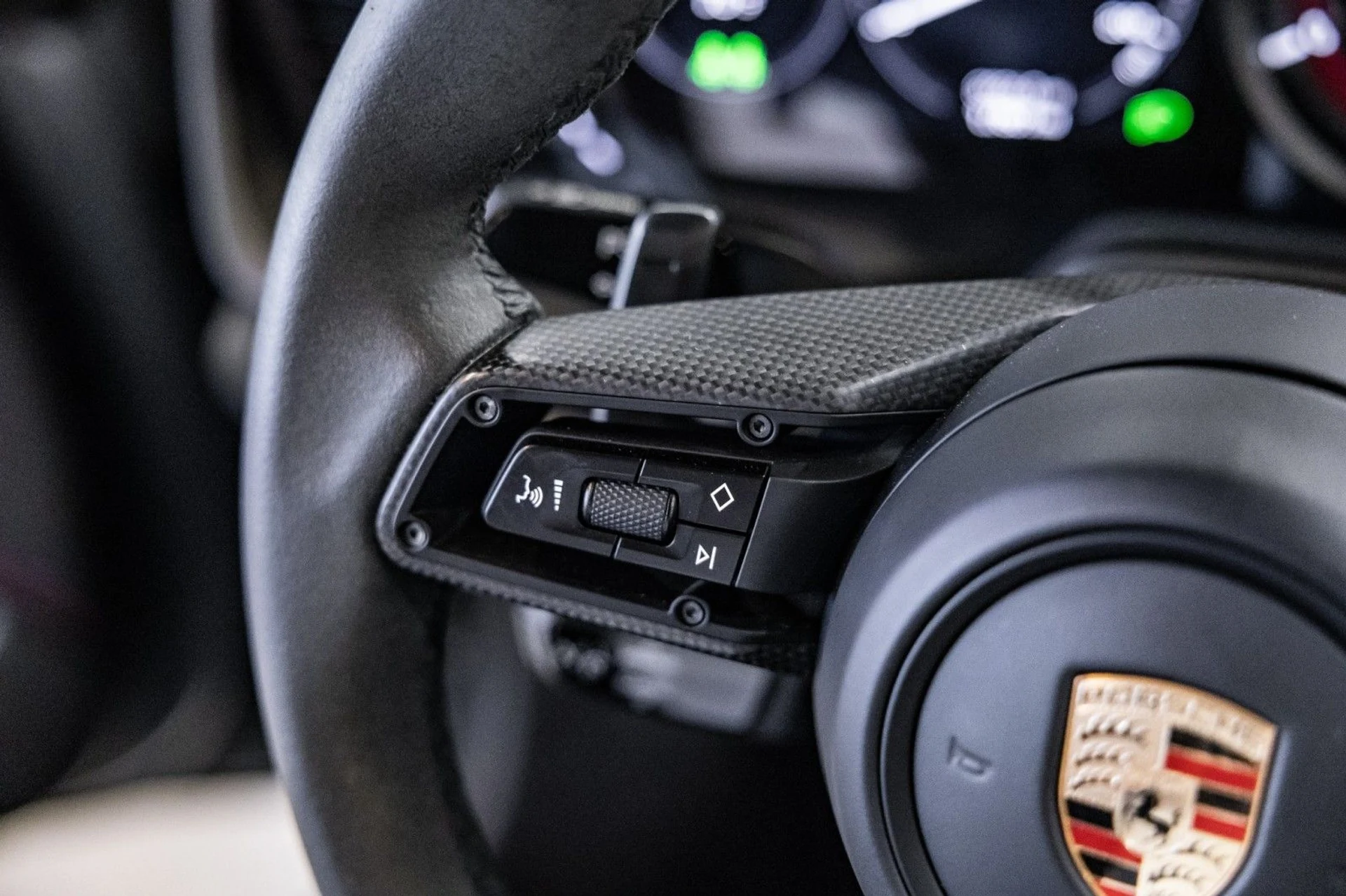 mph022_1196743970_r_A_28b44274d9