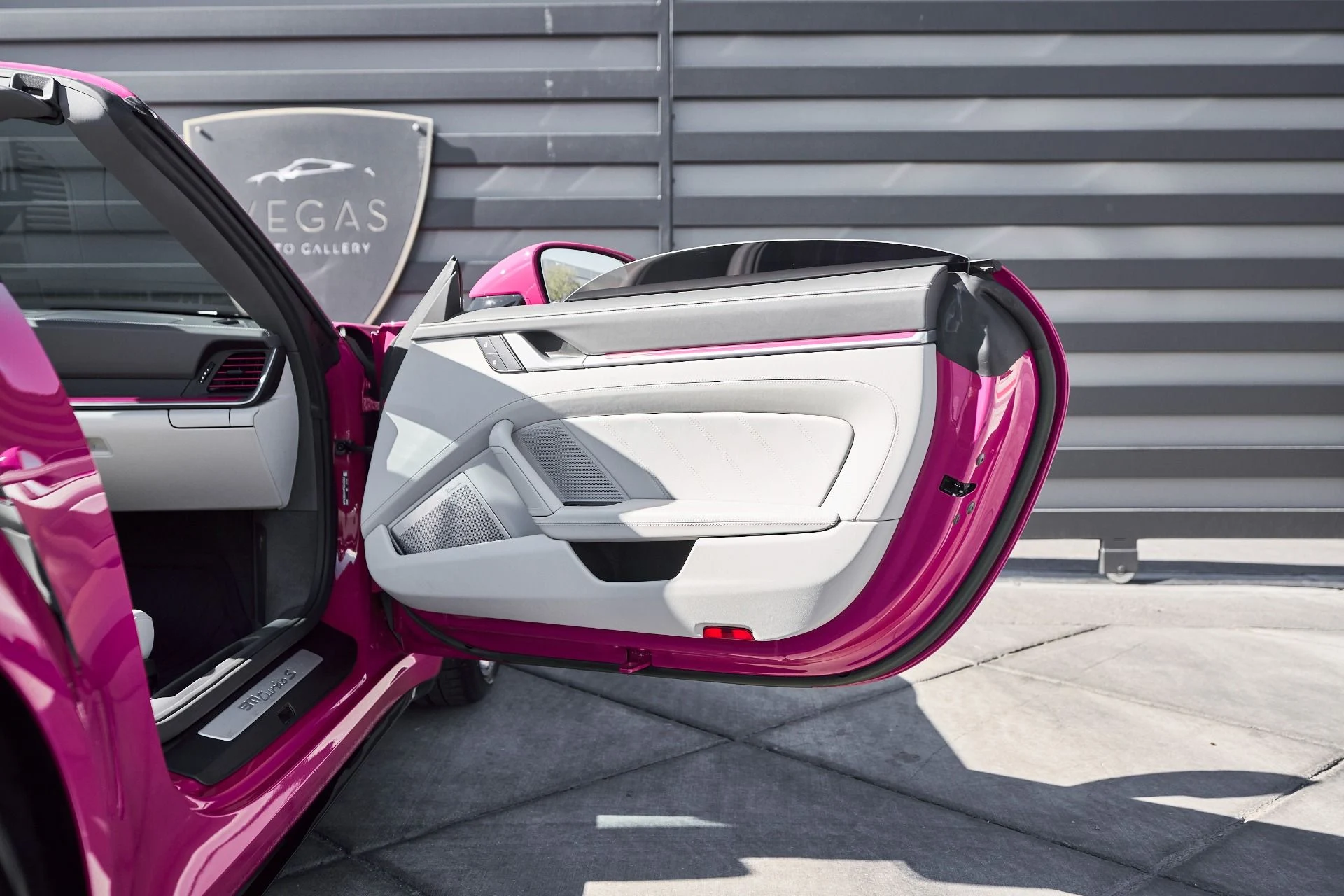 mph022_1198181036_Used_2023_Porsche_911_Turbo_1762568135_cc146a437c