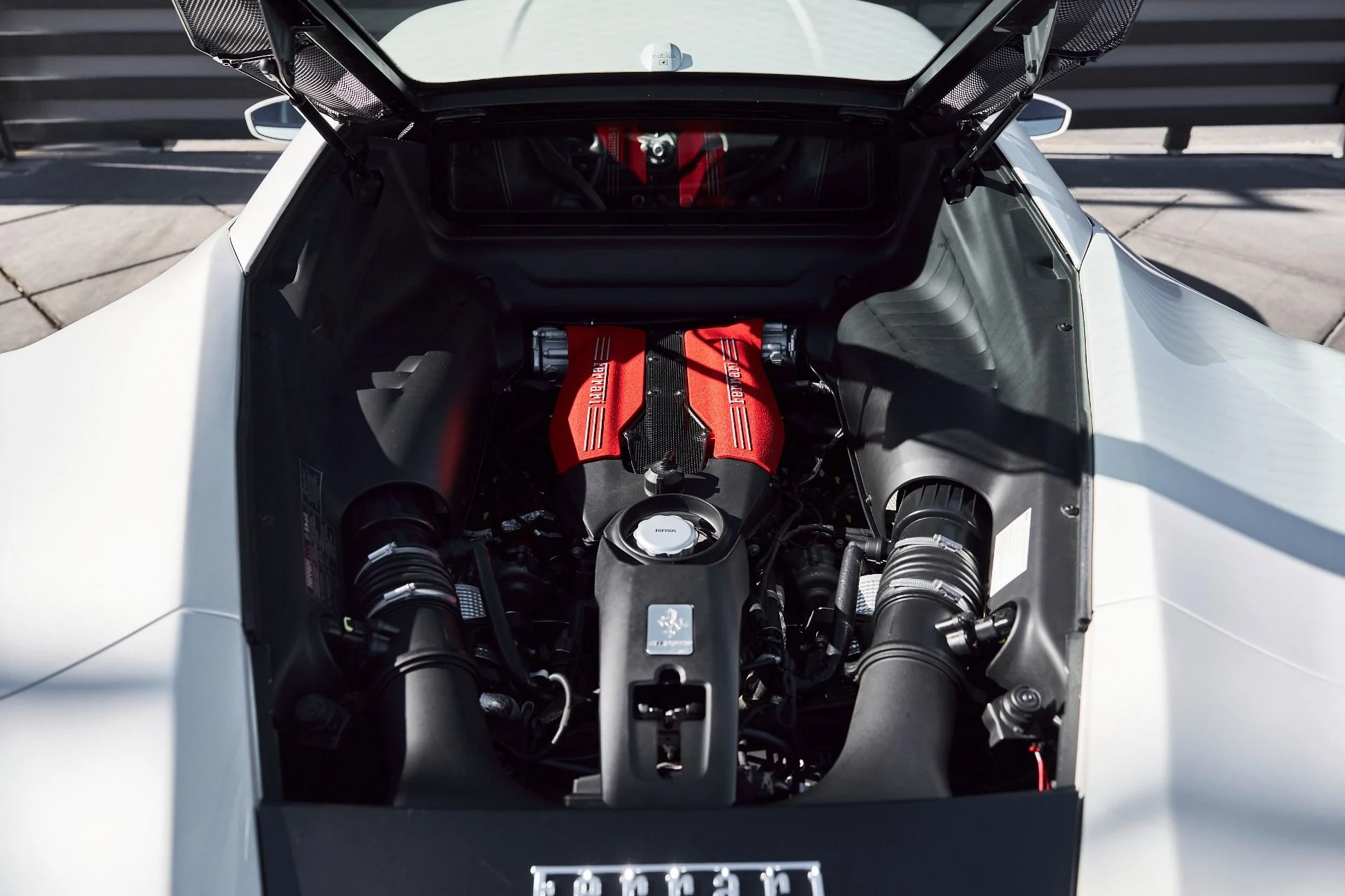 mph022_1202604824_Used_2017_Ferrari_488_GTB_1768271155_d837878b7b